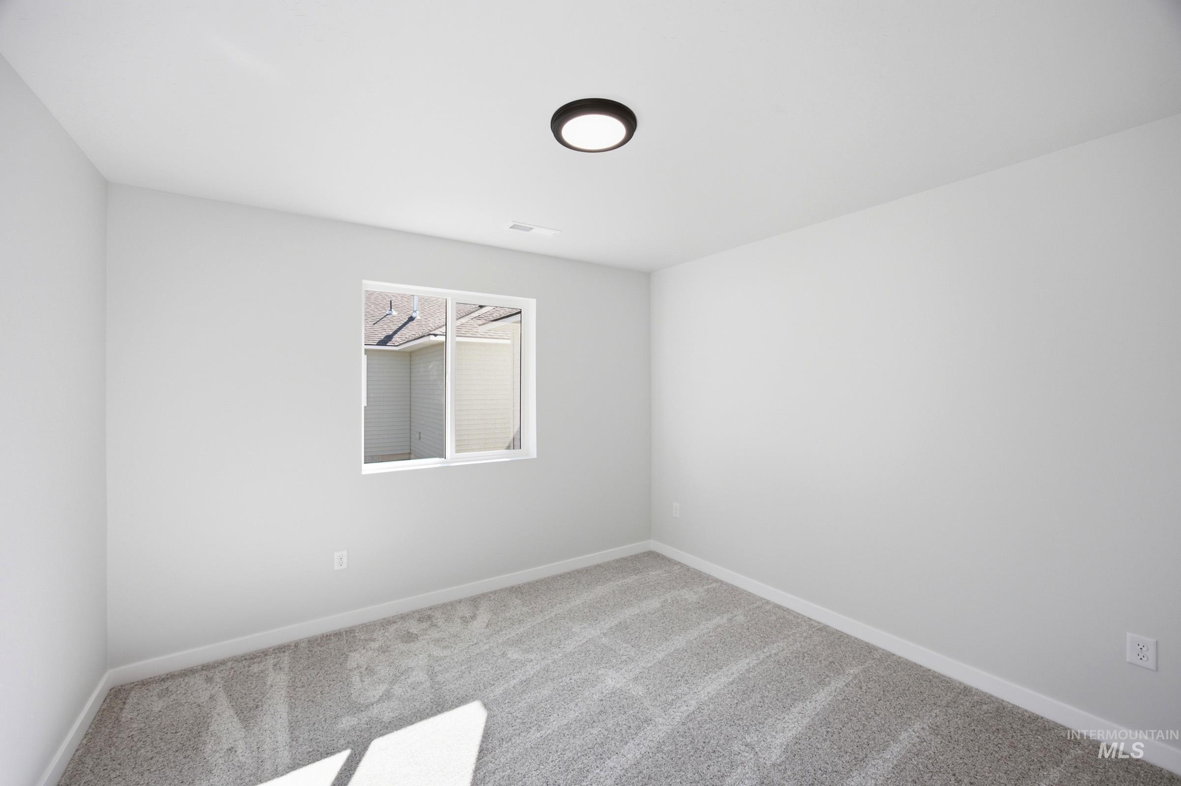613 W Novak Dr Property Photo 17