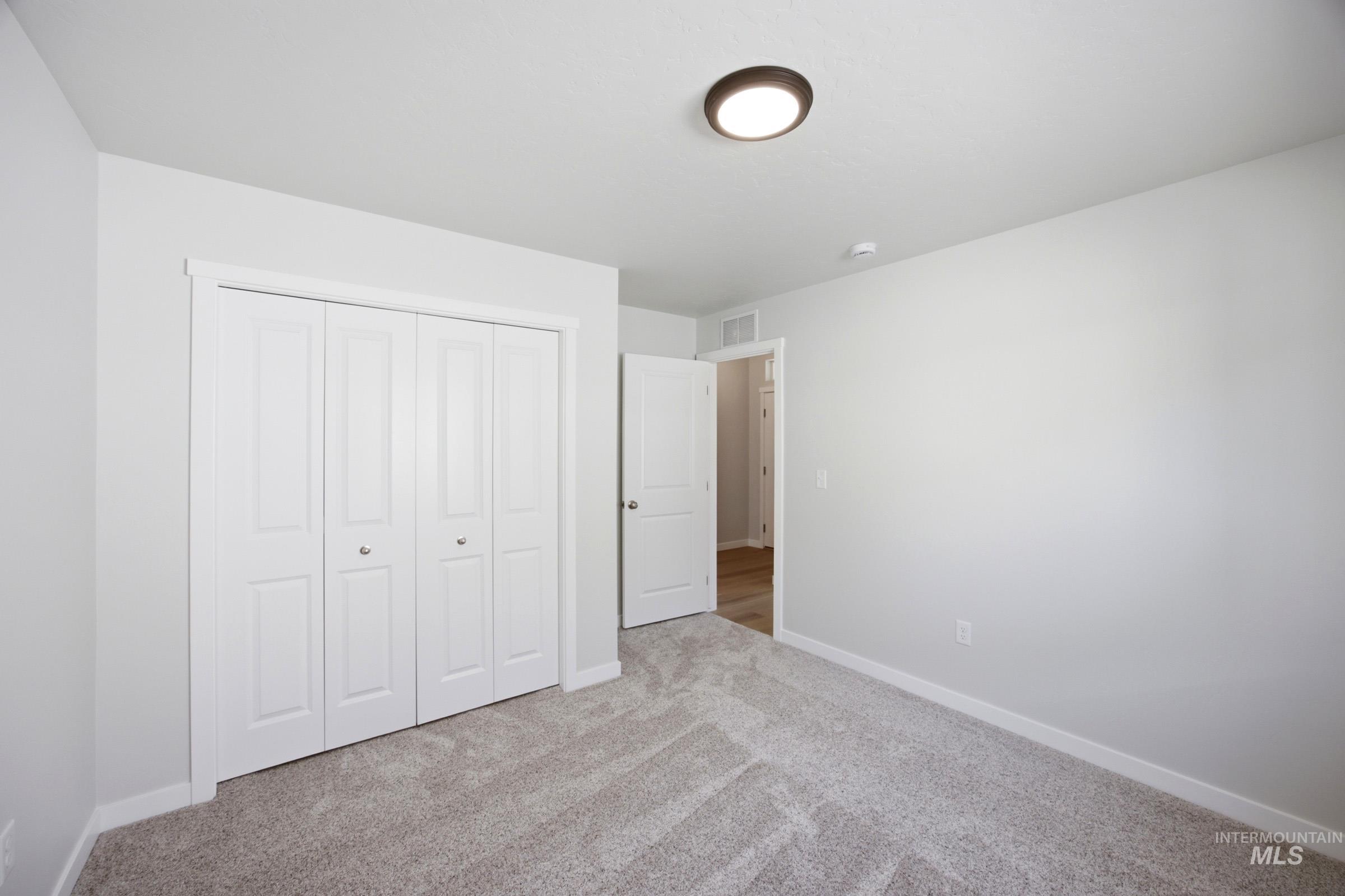 613 W Novak Dr Property Photo 20