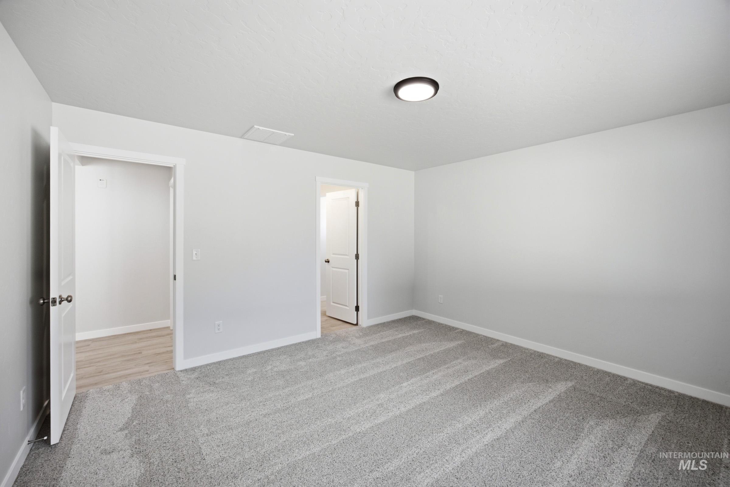 623 W Novak Dr Property Photo 11