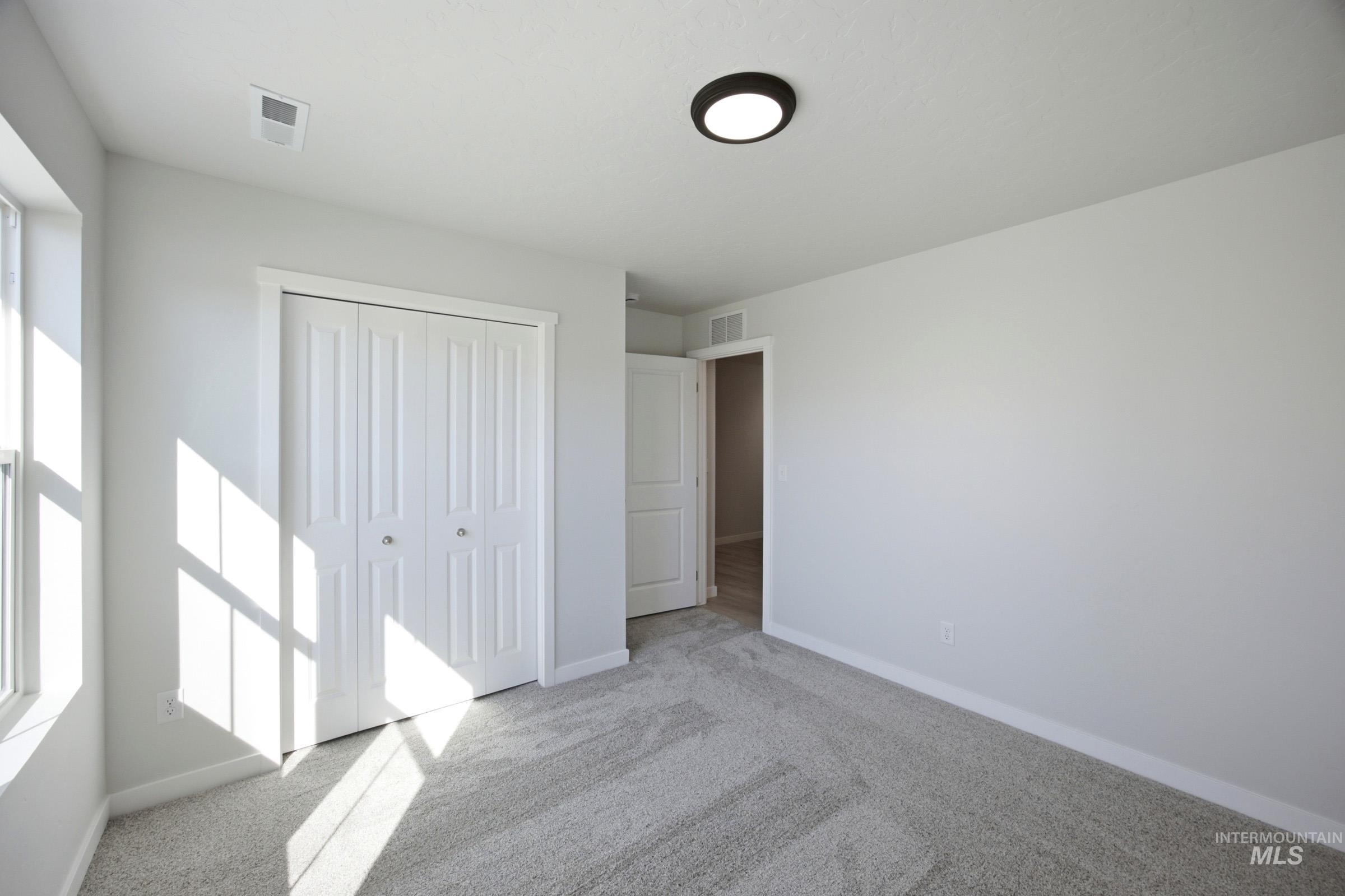 623 W Novak Dr Property Photo 20