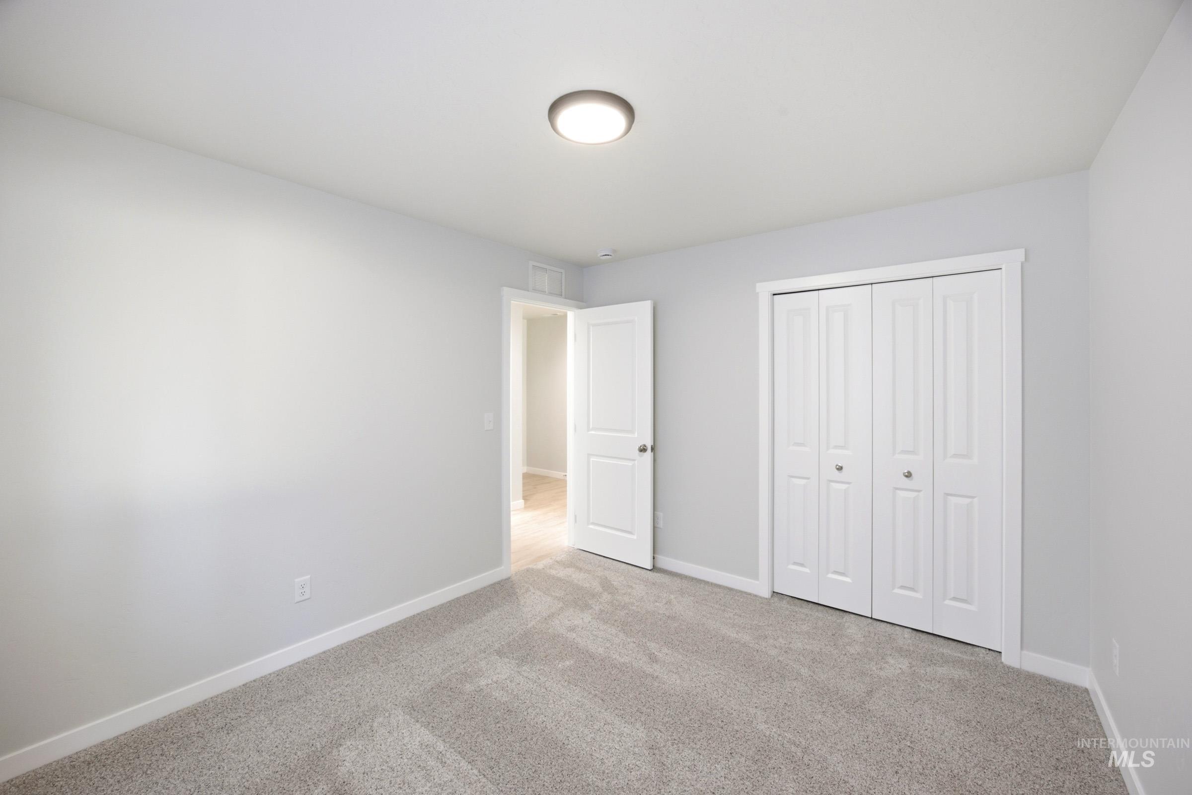 623 W Novak Dr Property Photo 22