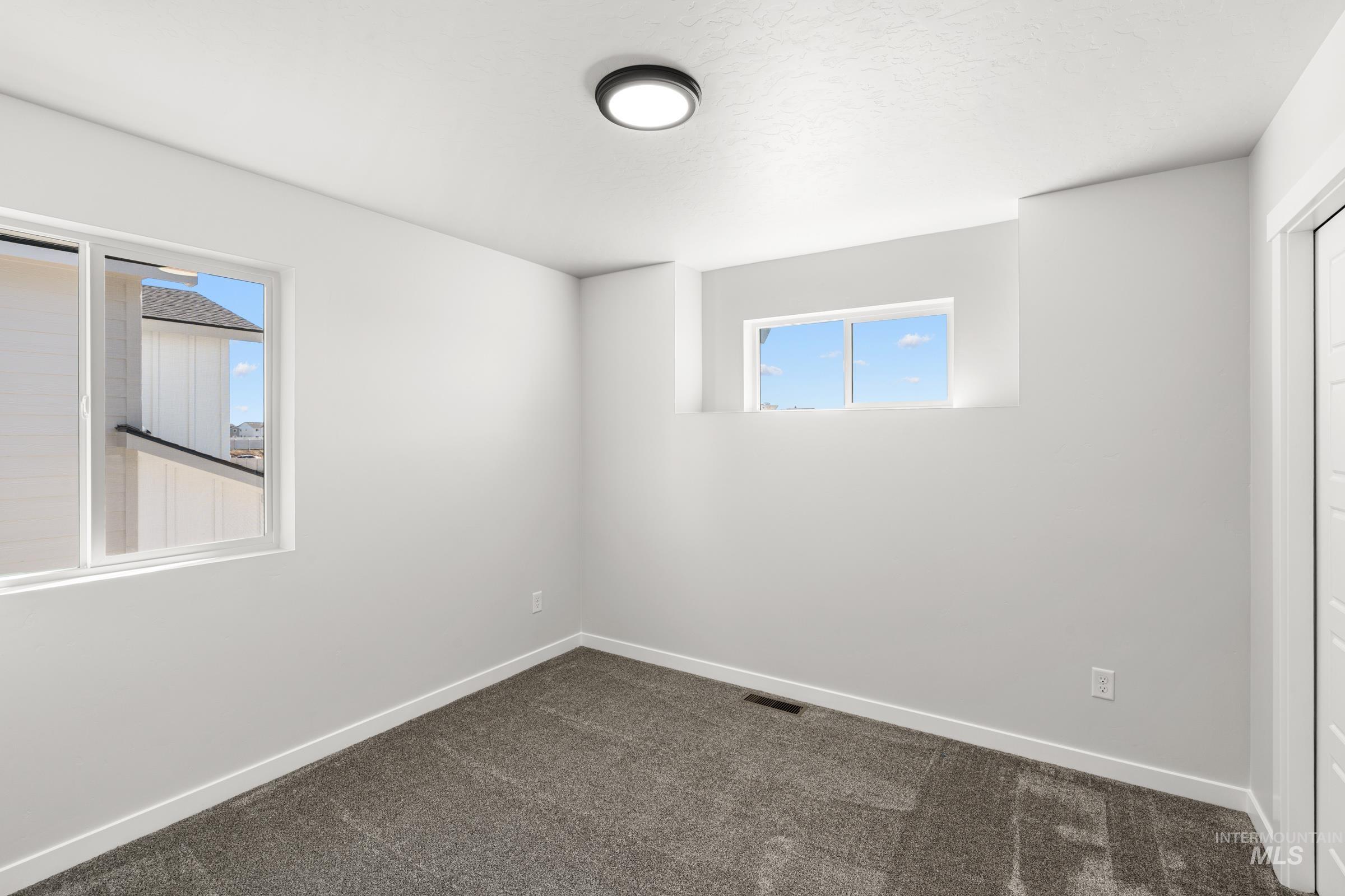 7470 W Trumbull Ct Property Photo 17