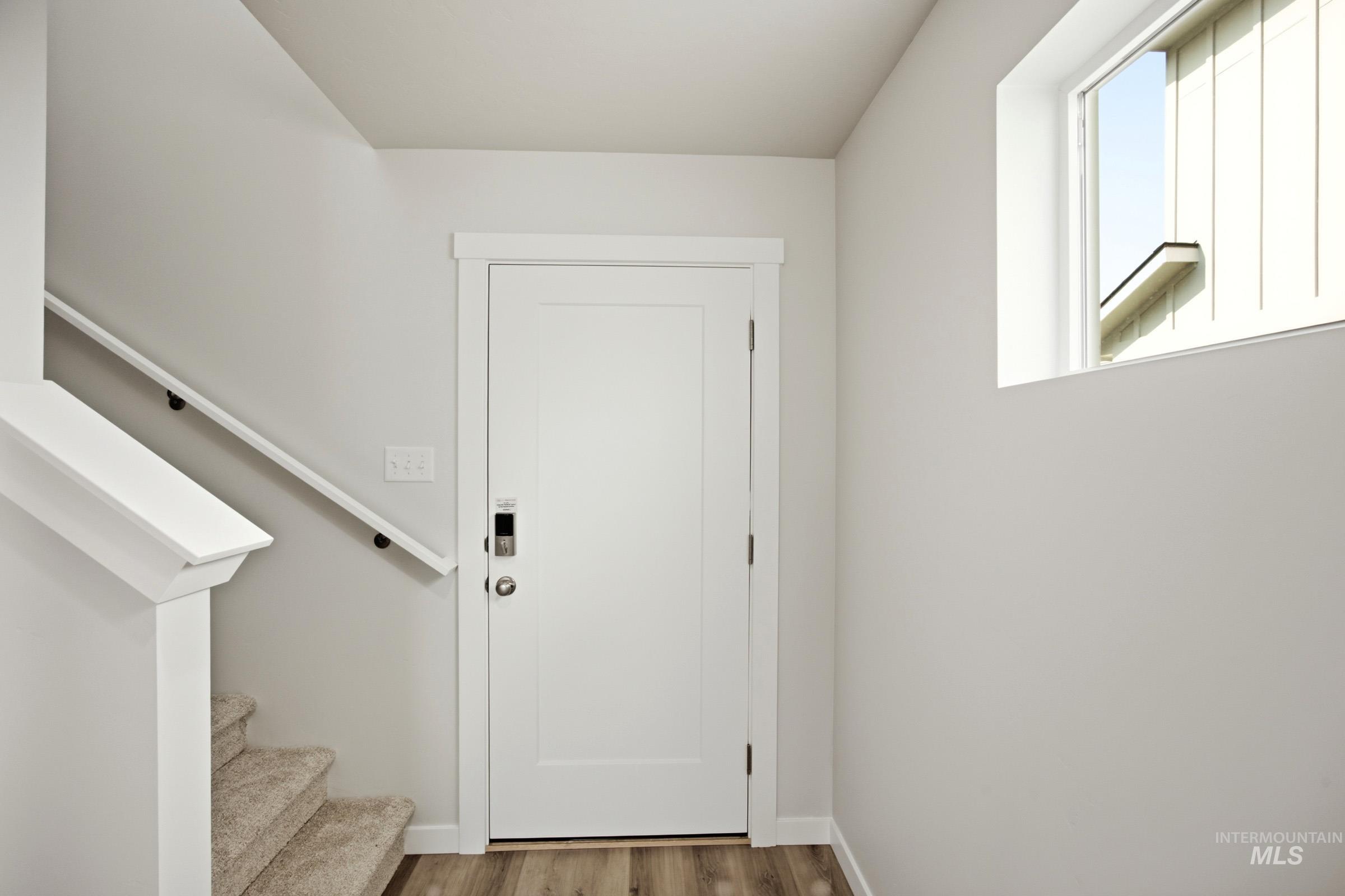 7434 W Trumbull Ct Property Photo 2