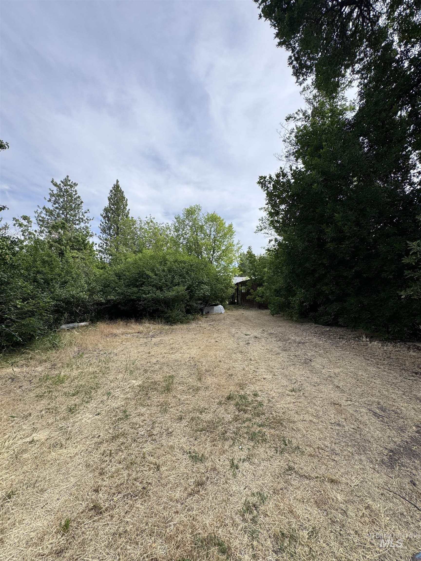 400 Dartmouth Property Photo 2
