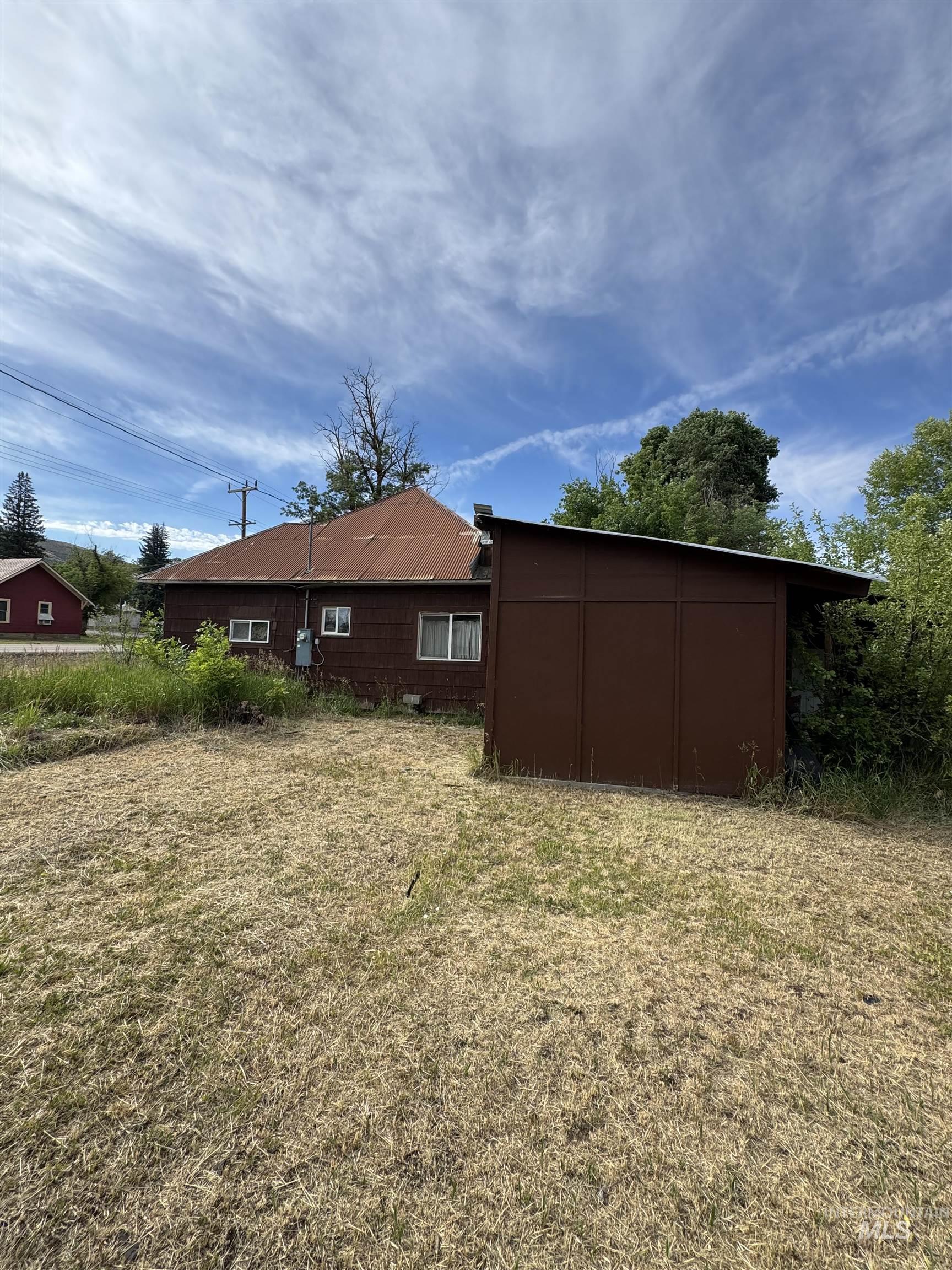 400 Dartmouth Property Photo 3