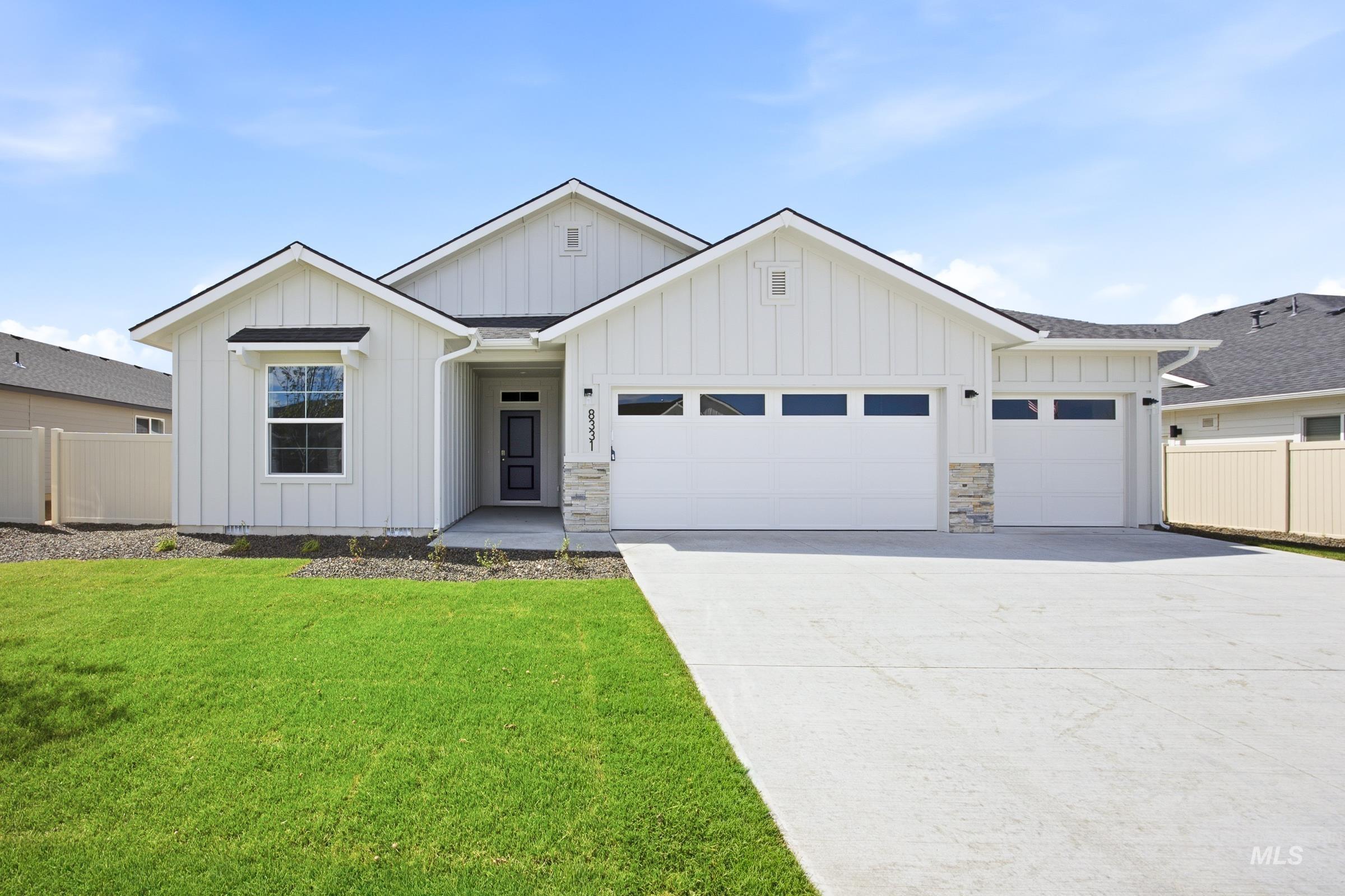8331 E Presley Ct Property Photo 1