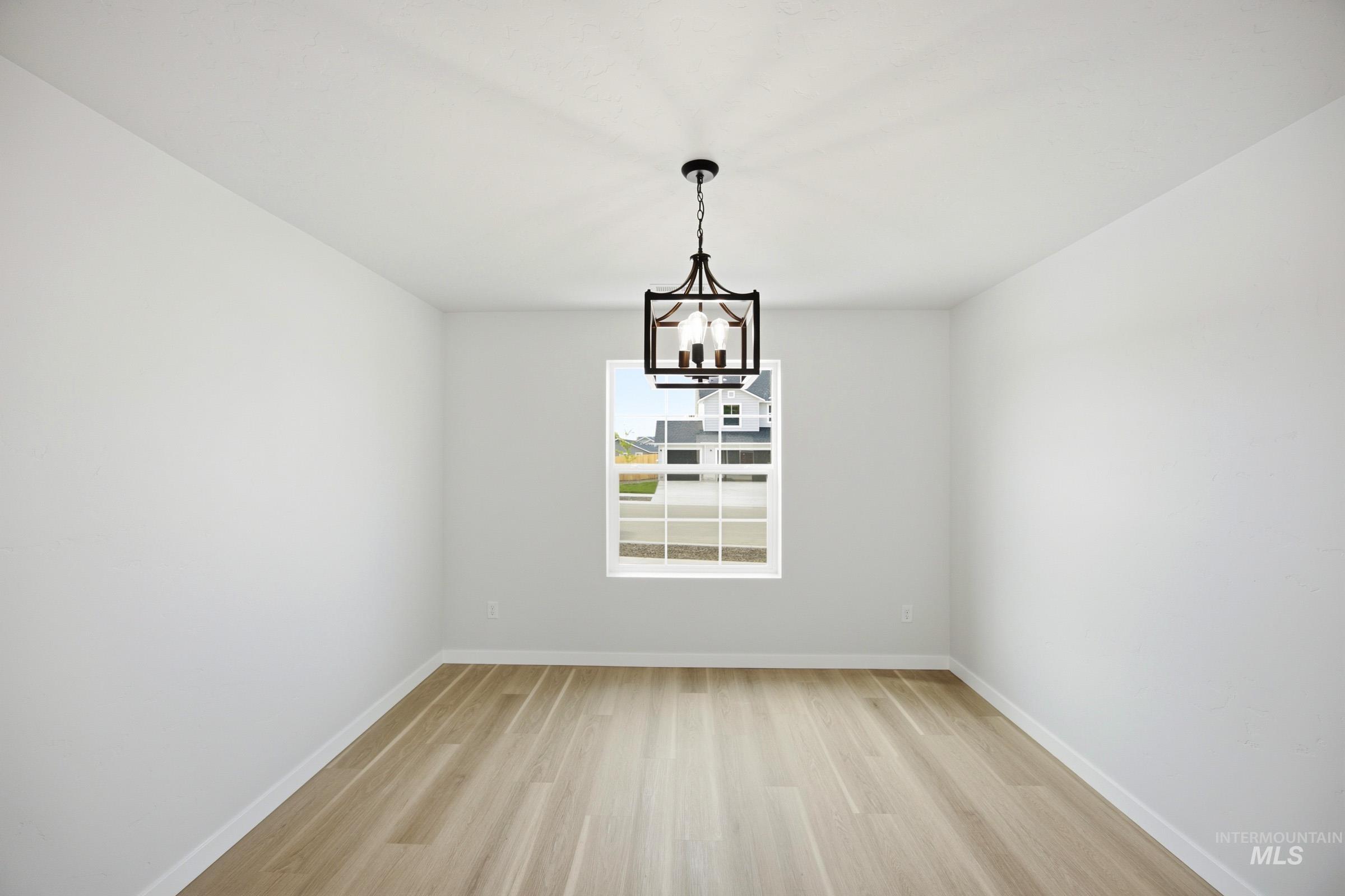 1424 Sunday River St Property Photo 7