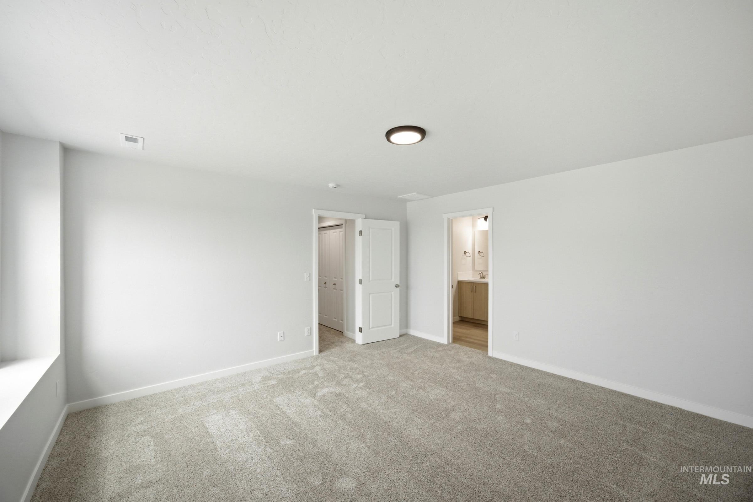 1424 Sunday River St Property Photo 16