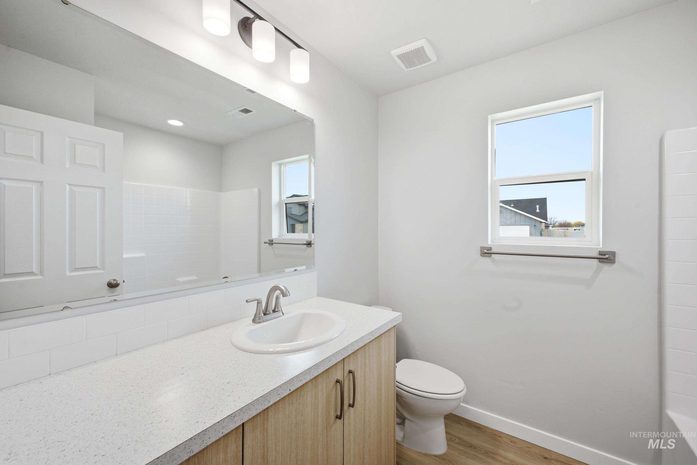 1598 Sunday River St Property Photo 12
