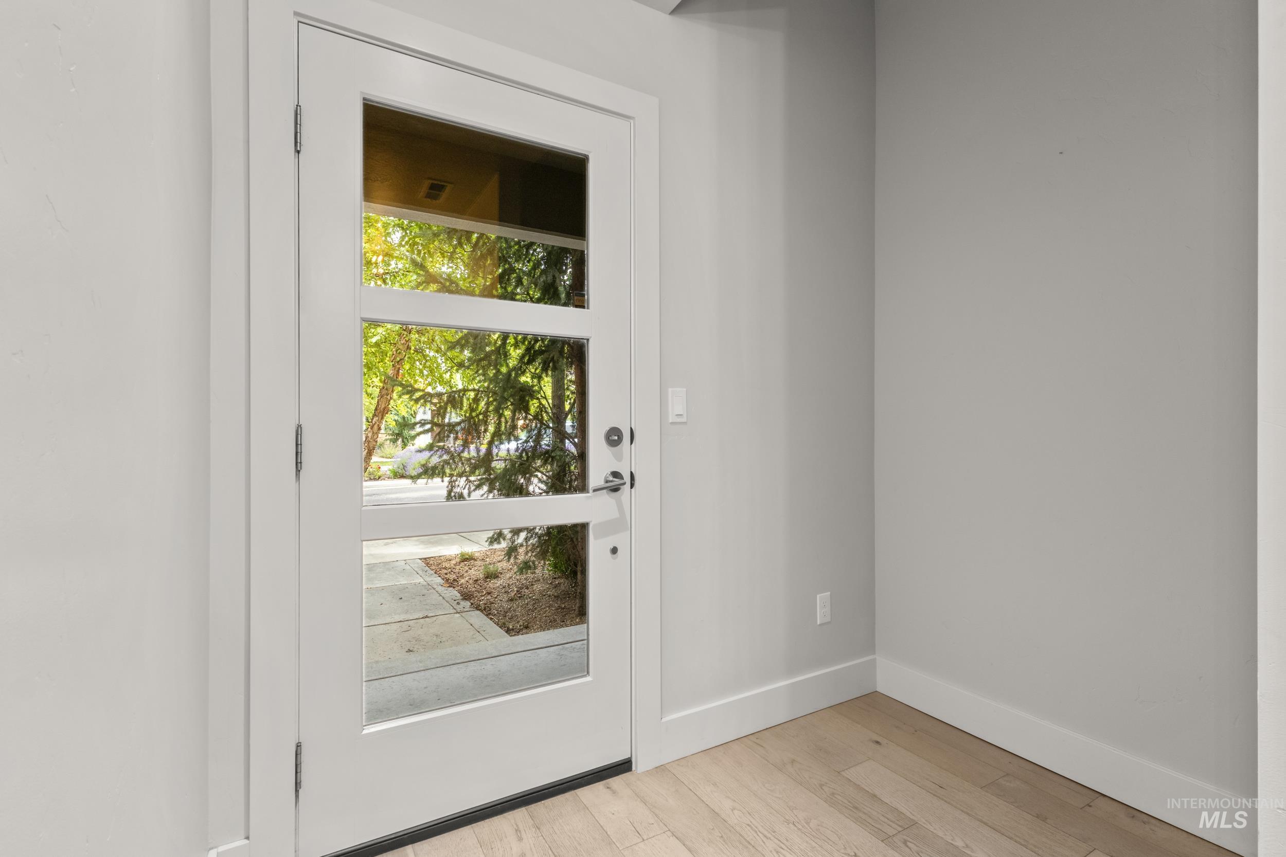 3681 E Parkcenter Property Photo 5