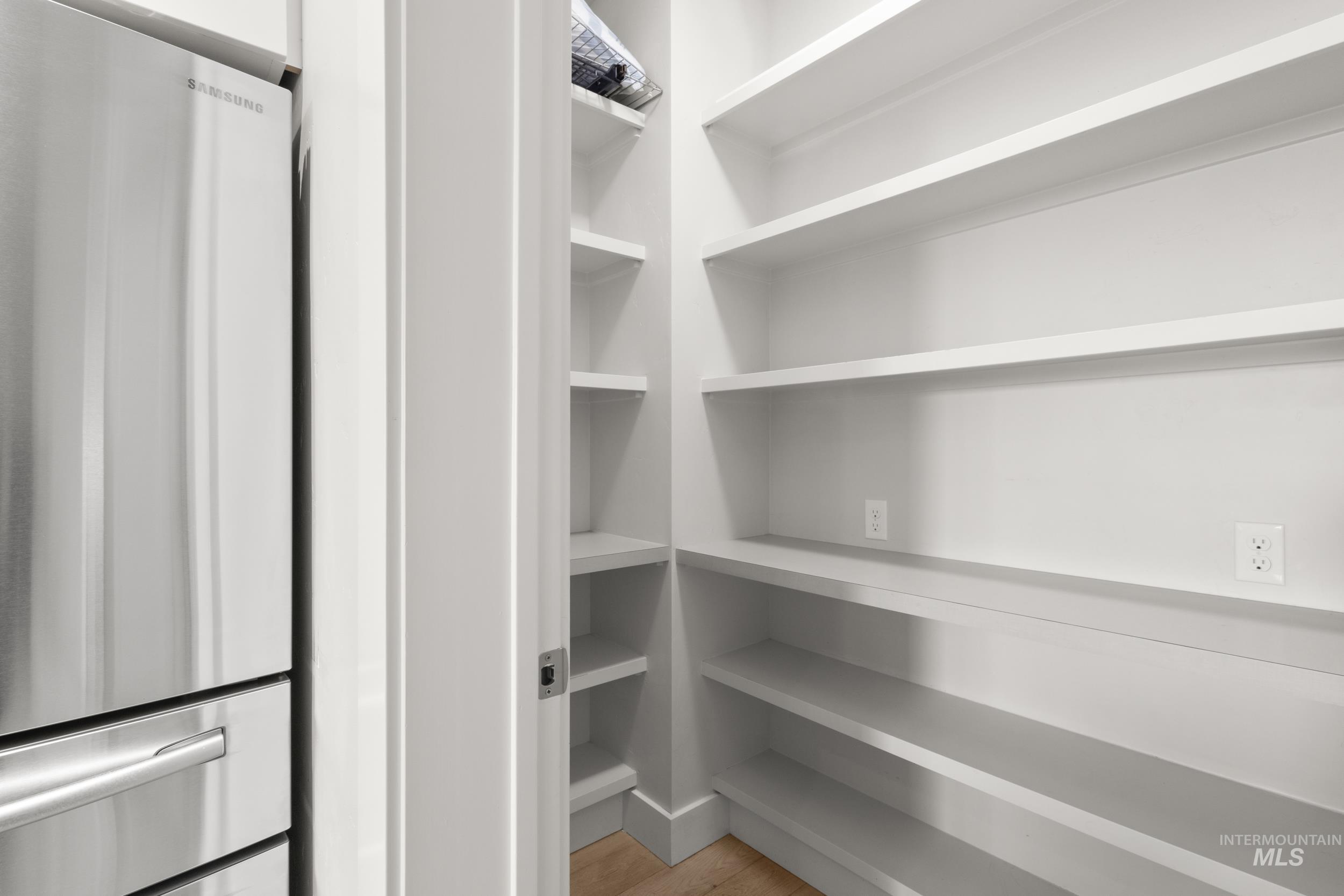 3681 E Parkcenter Property Photo 12