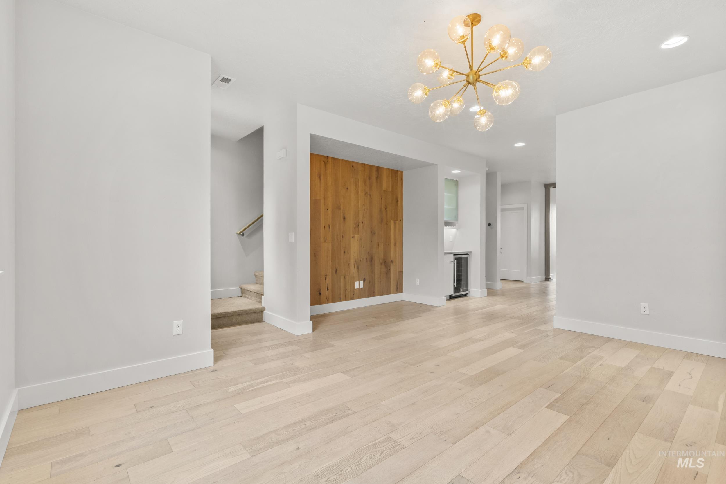 3681 E Parkcenter Property Photo 15