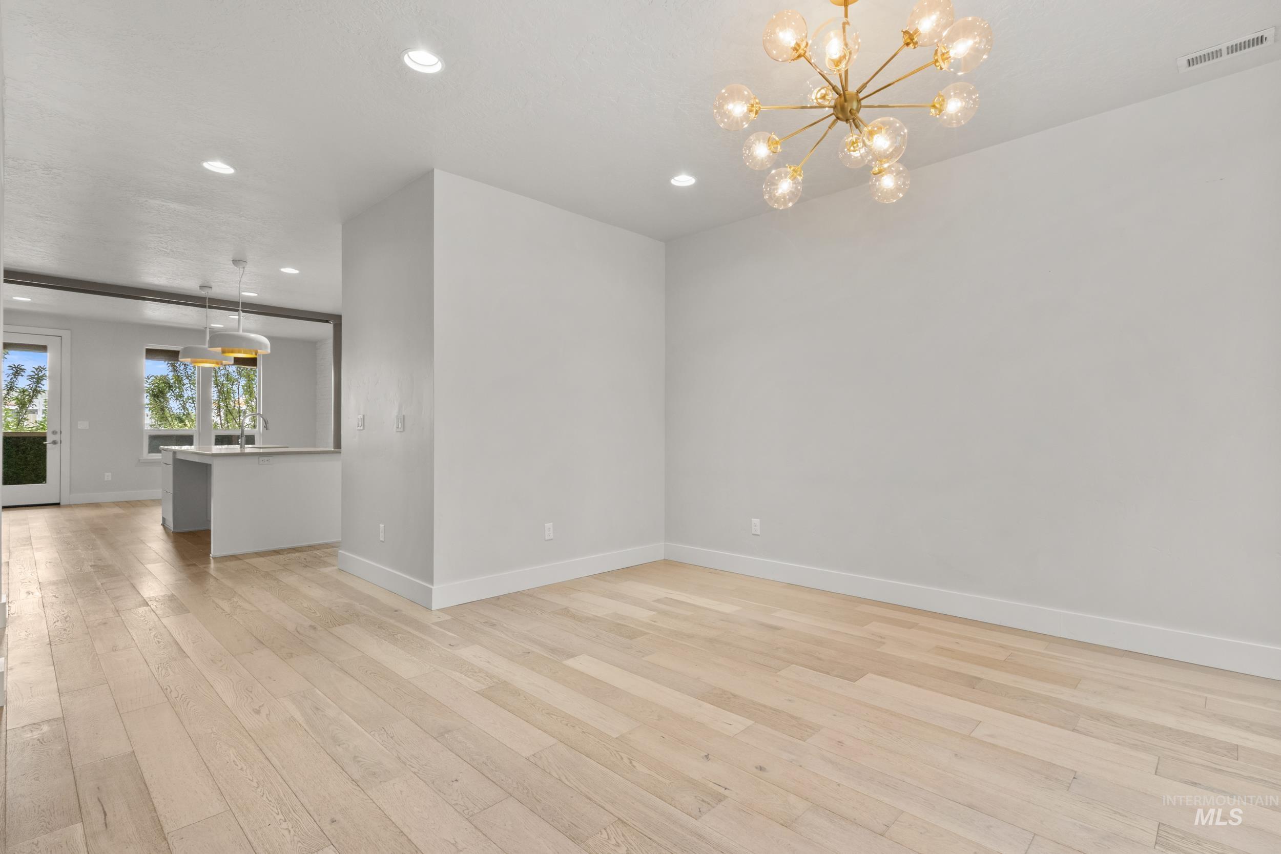 3681 E Parkcenter Property Photo 27