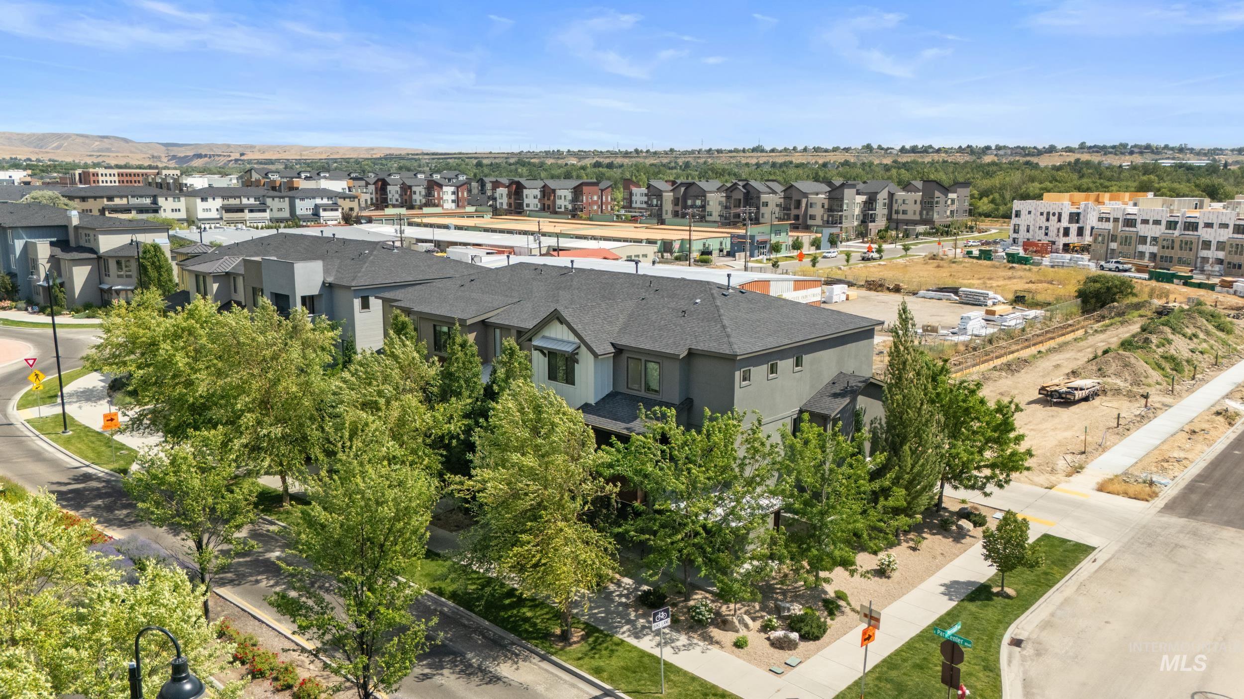 3681 E Parkcenter Property Photo 44