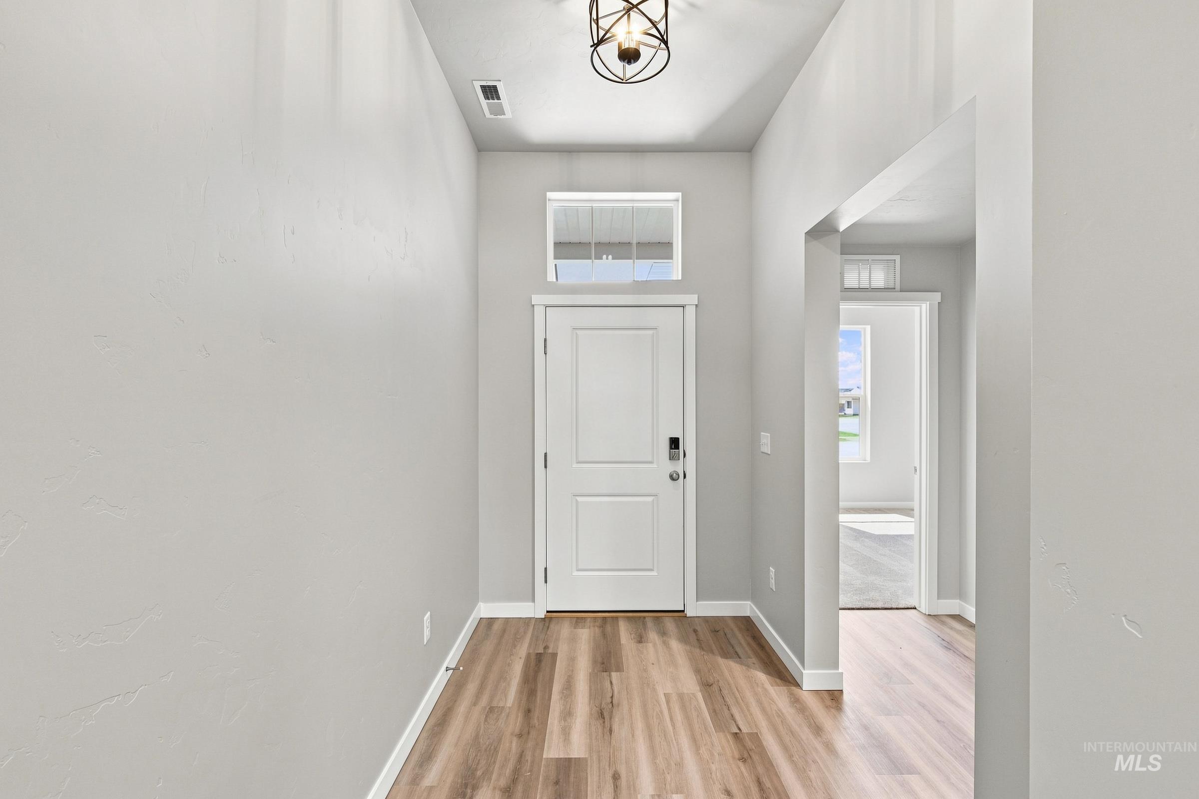 104 Golinda Ave Property Photo 2