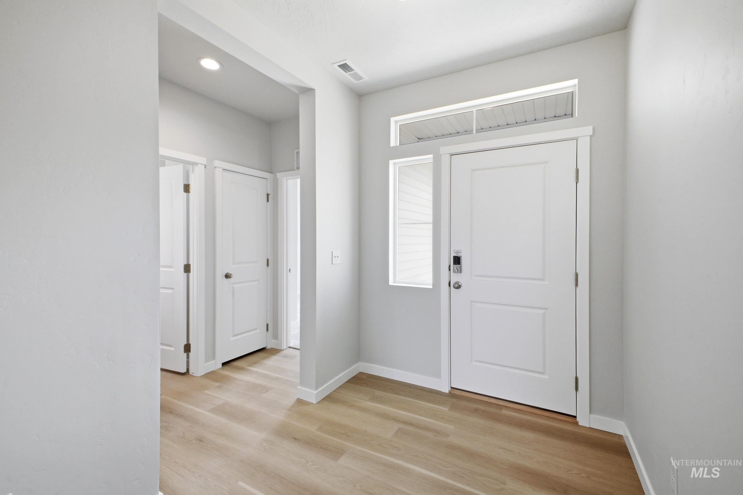 3026 W Animas Creek Dr Property Photo 2