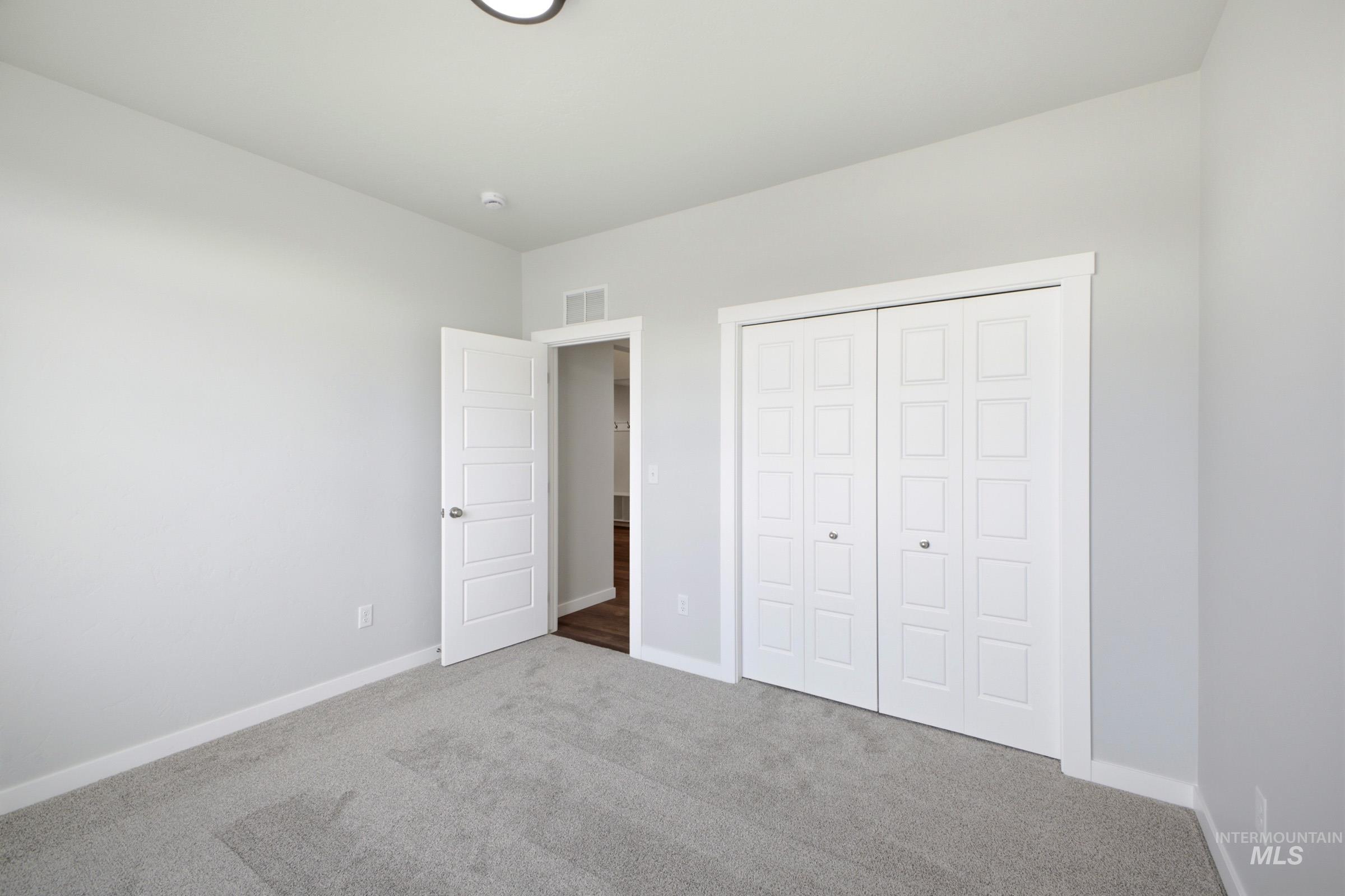 2432 W Red Jasper Dr Property Photo 12
