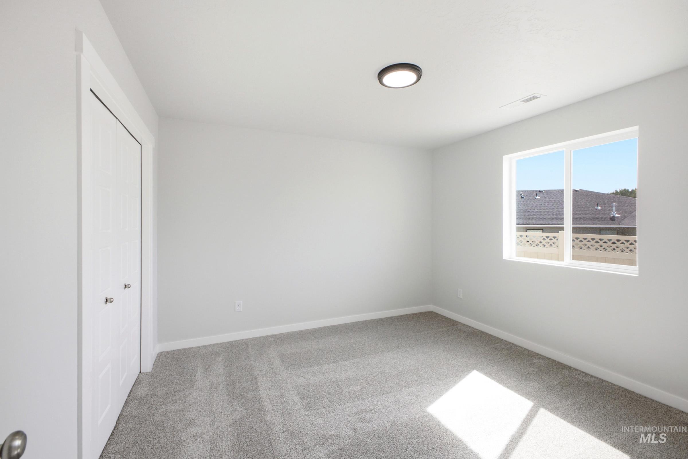 2432 W Red Jasper Dr Property Photo 13