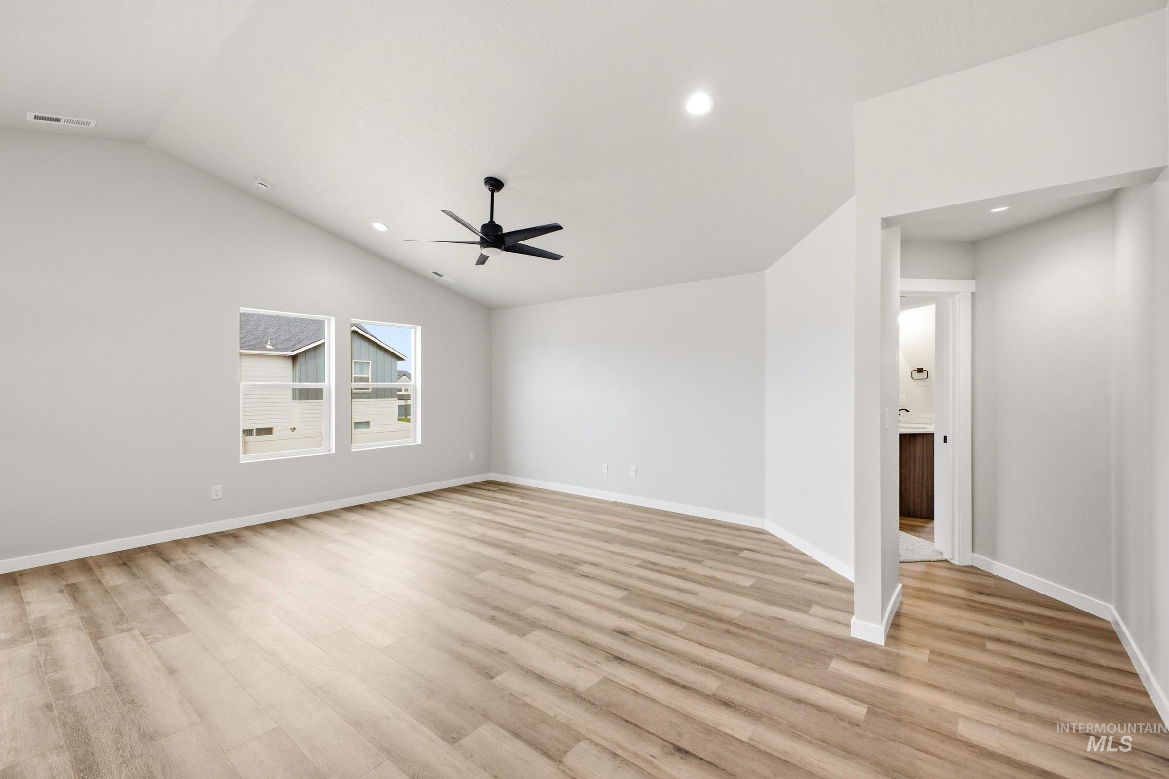 2511 W Red Jasper Dr Property Photo 7