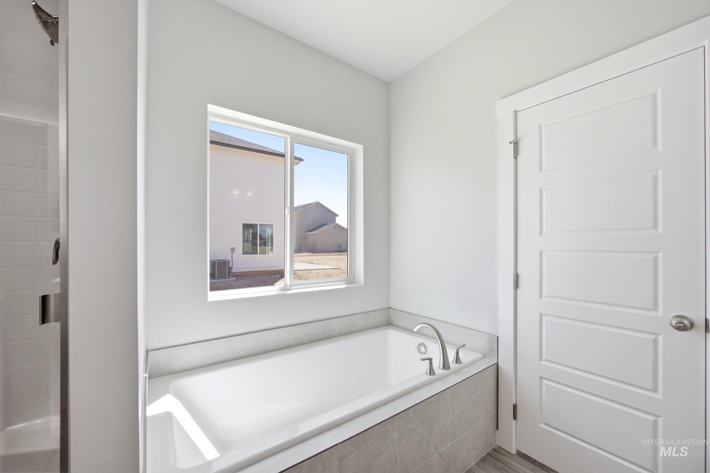2491 W Kincaid St Property Photo 16