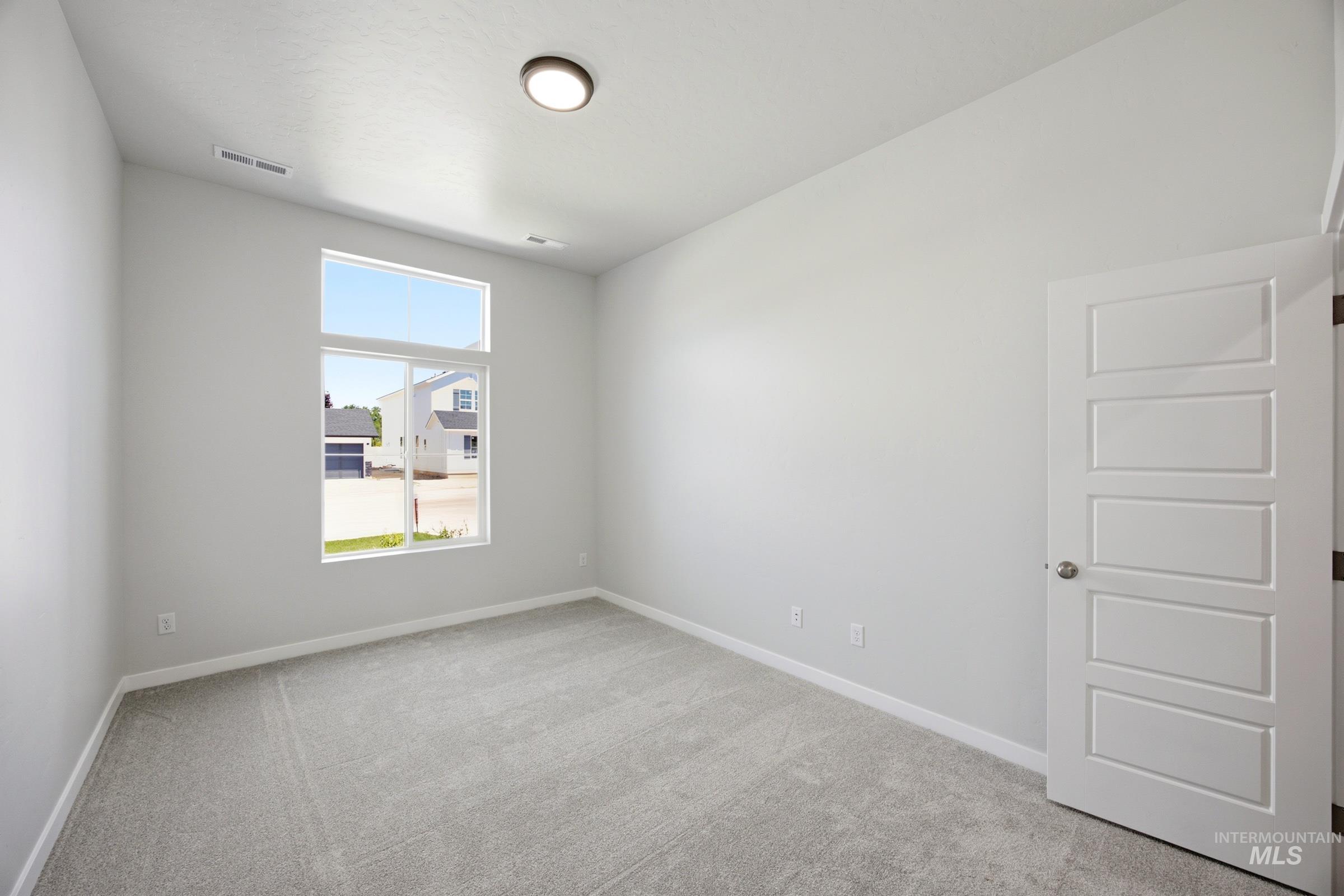 2491 W Kincaid St Property Photo 19