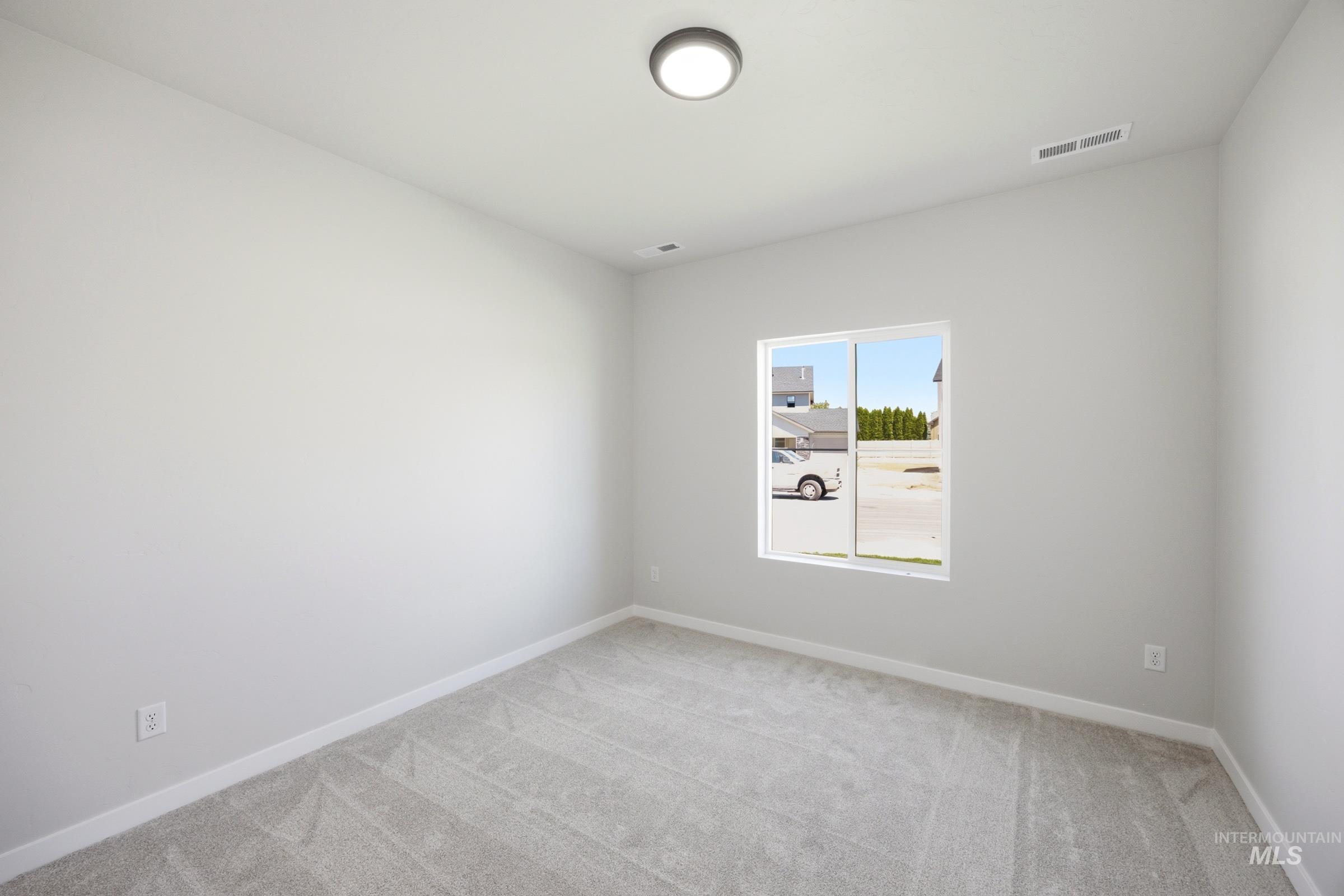 2491 W Kincaid St Property Photo 24