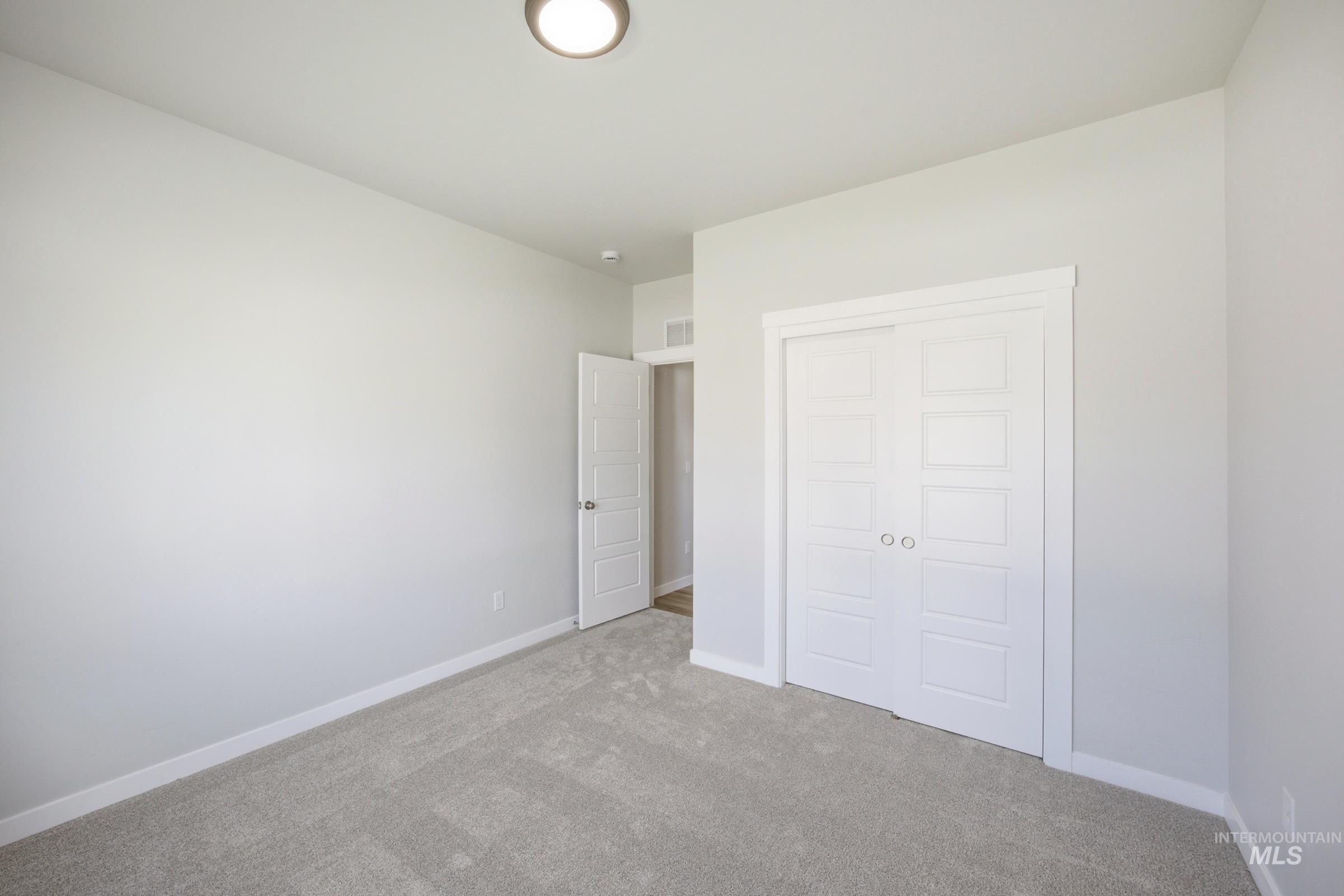2491 W Kincaid St Property Photo 25