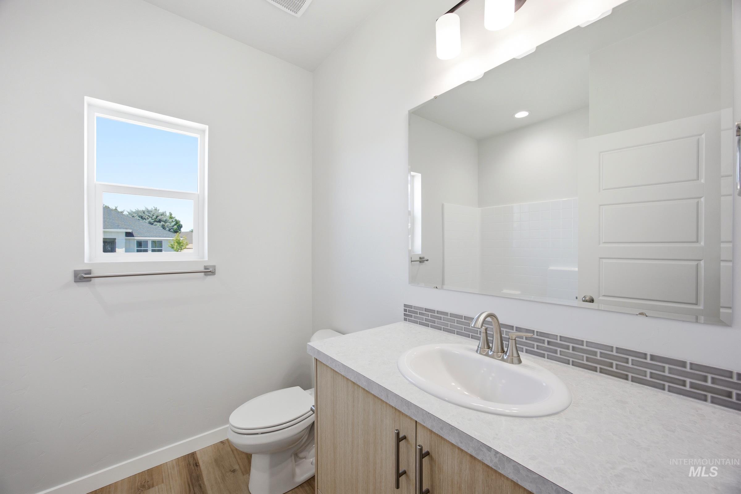 2491 W Kincaid St Property Photo 26