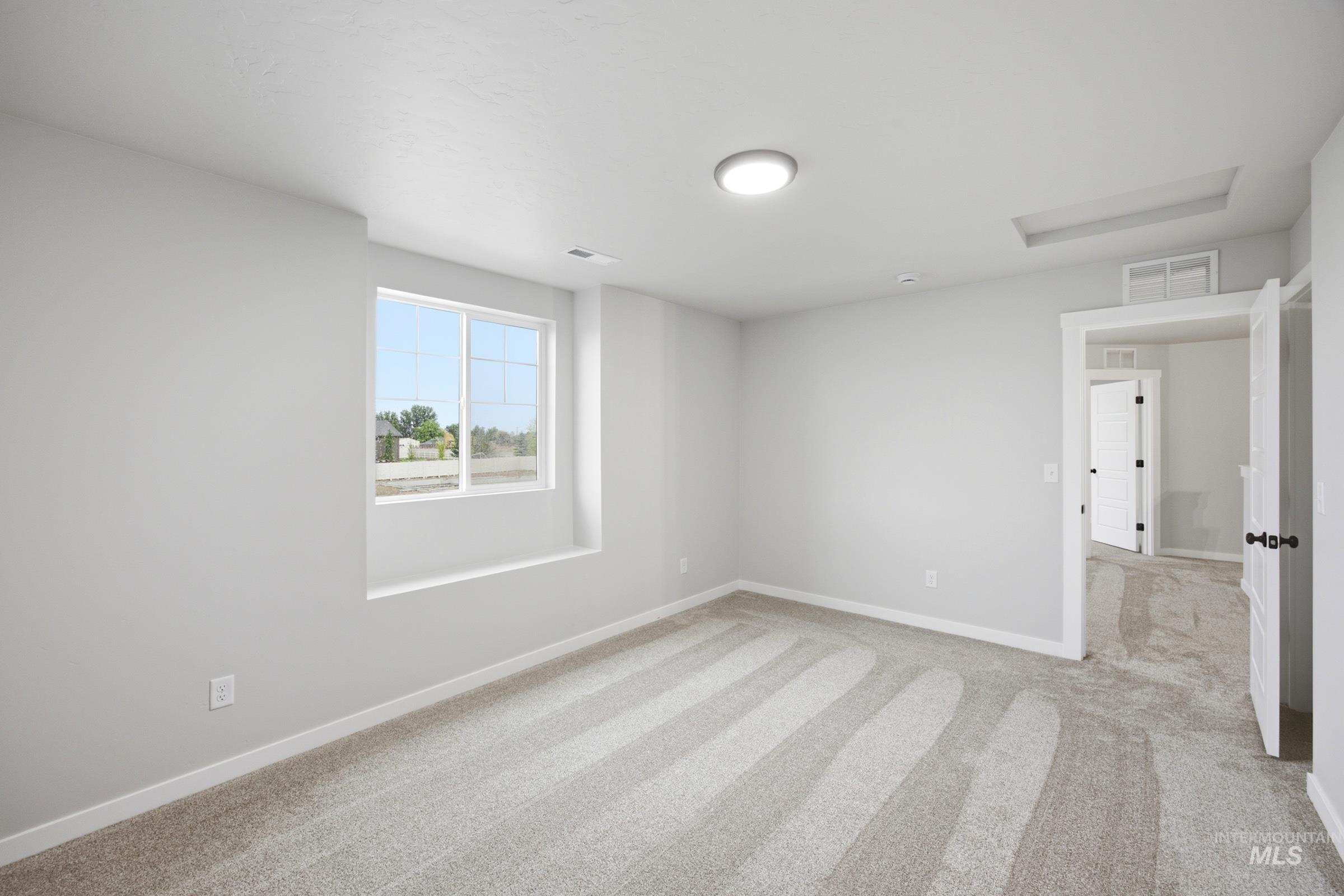 2449 W Kincaid St Property Photo 15