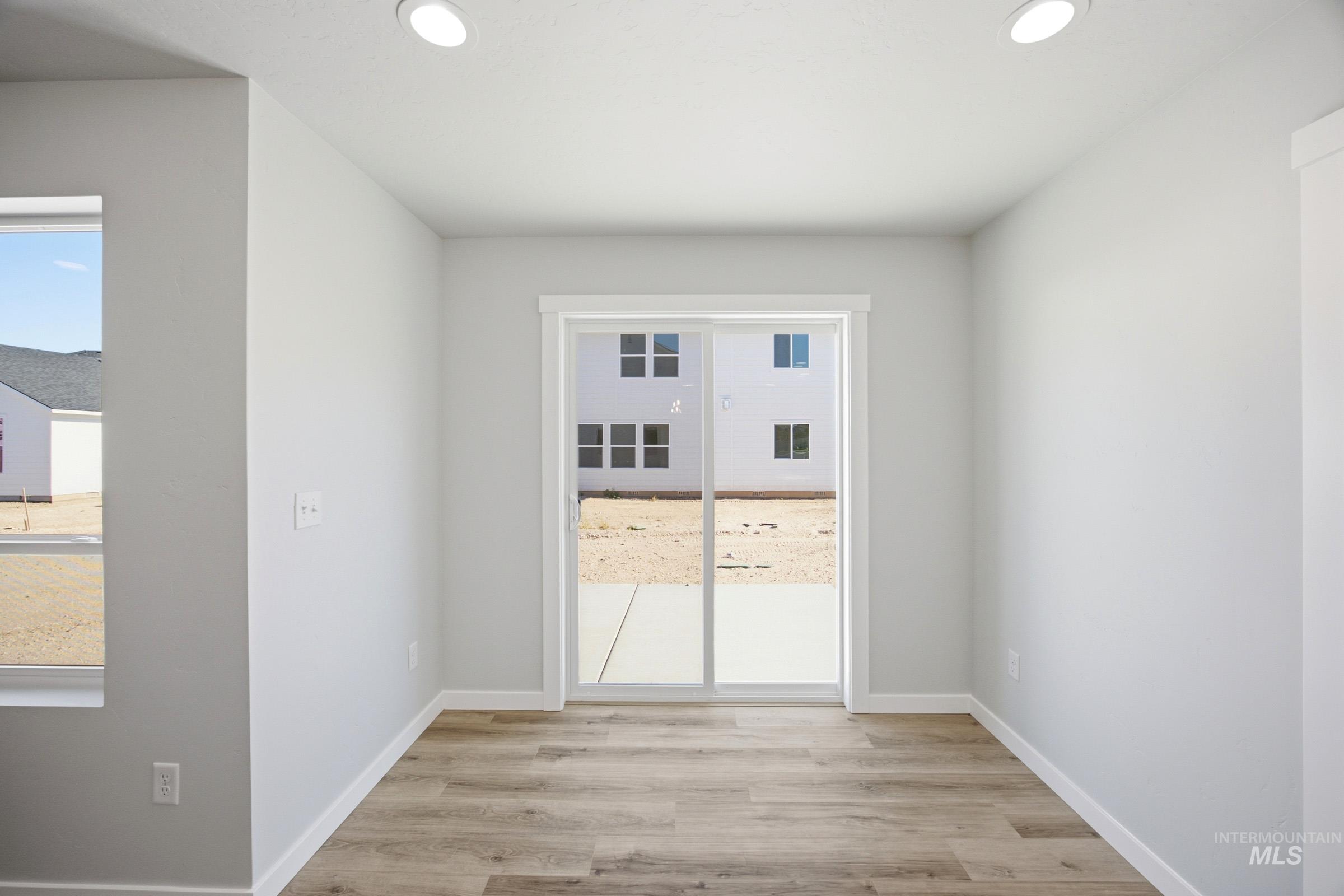 2470 W Clegane Ct Property Photo 6