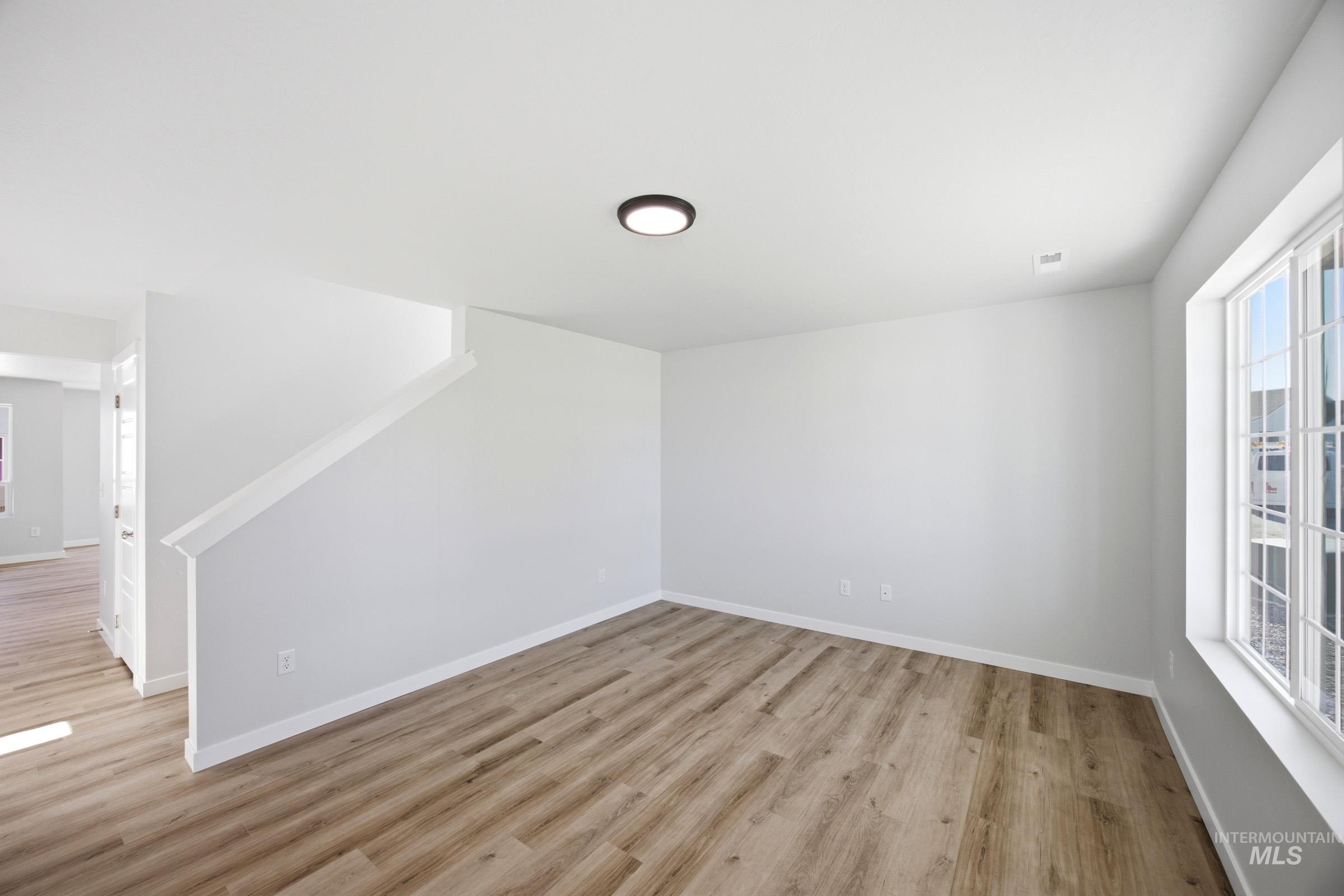 2470 W Clegane Ct Property Photo 7