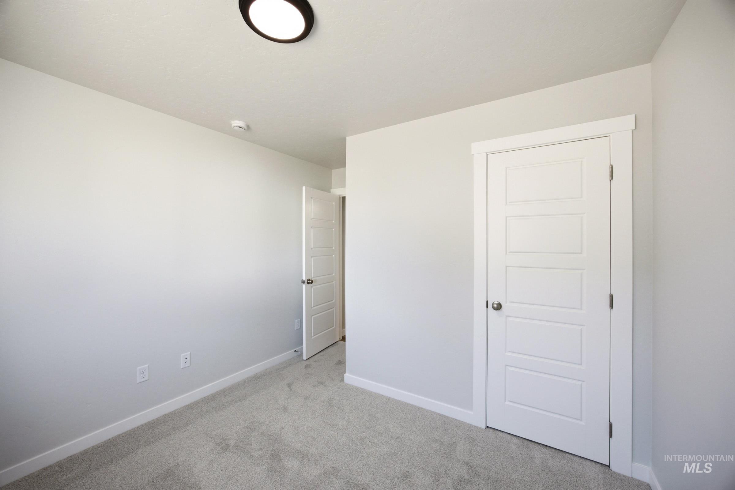 2470 W Clegane Ct Property Photo 10
