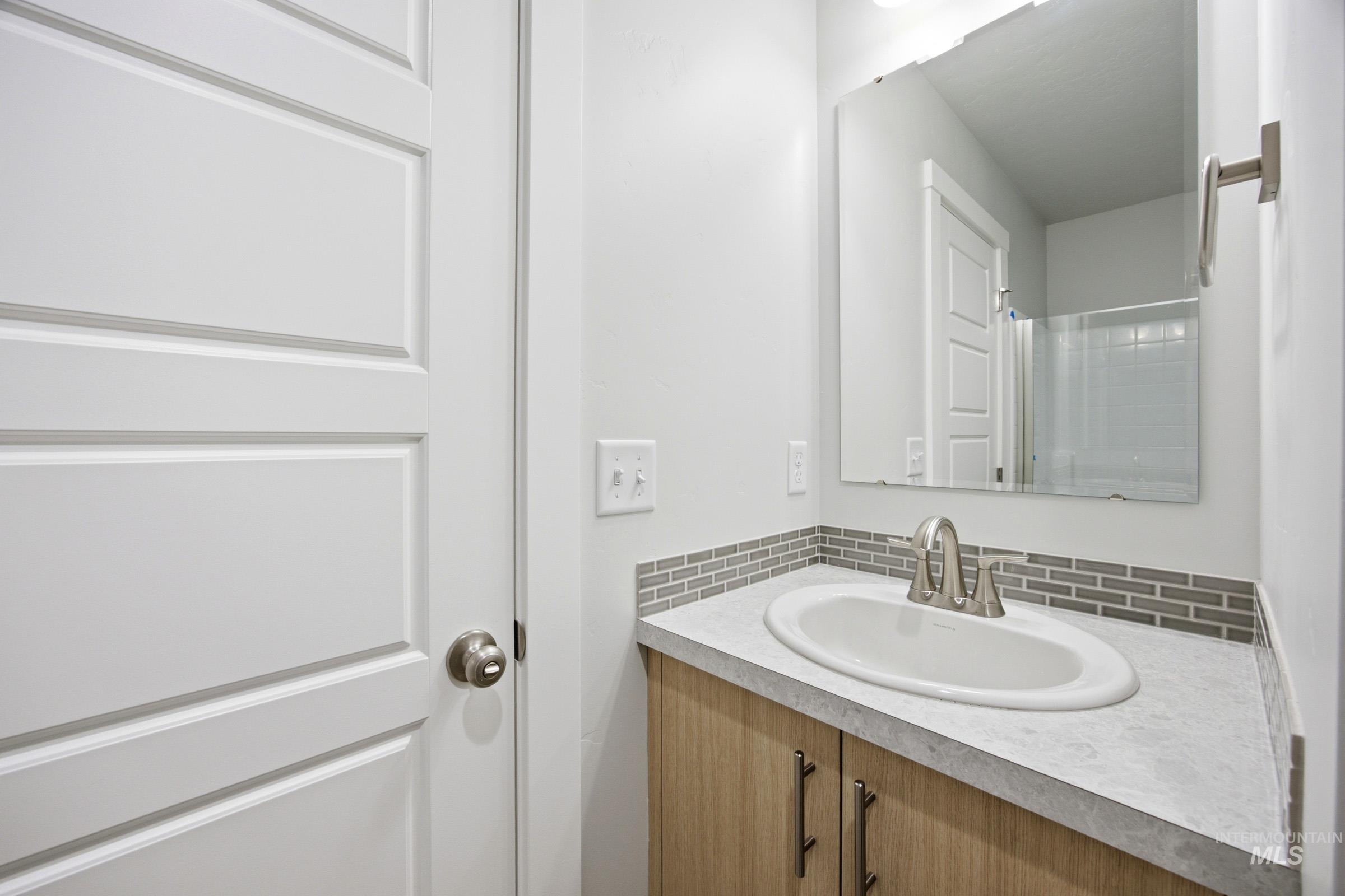 2470 W Clegane Ct Property Photo 12