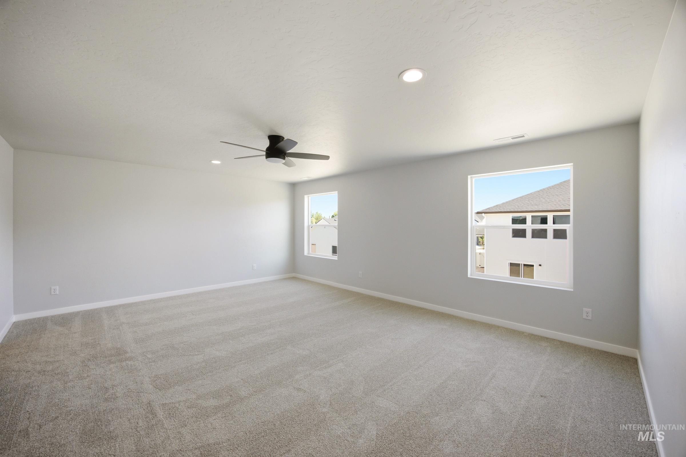 2470 W Clegane Ct Property Photo 17