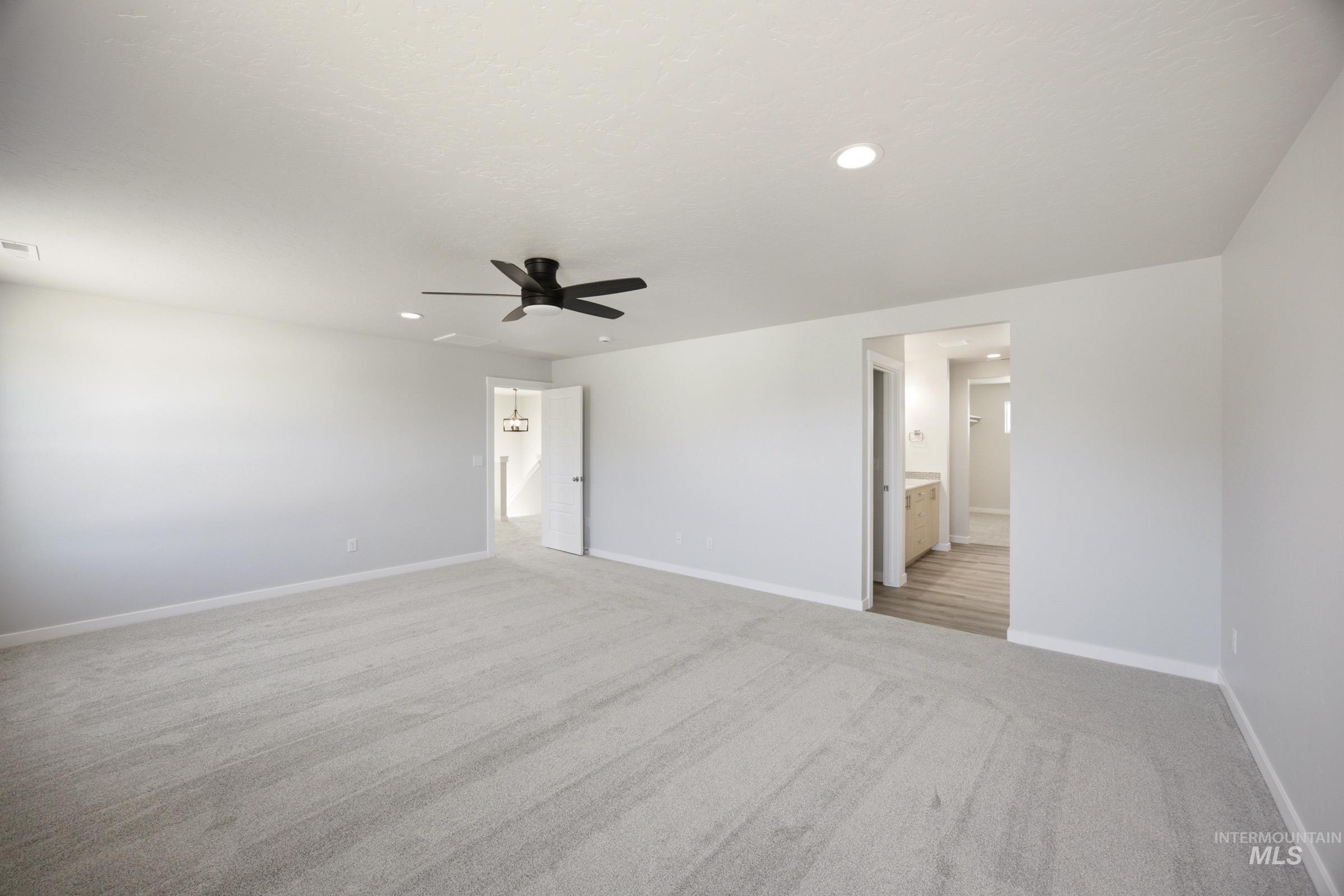 2470 W Clegane Ct Property Photo 19