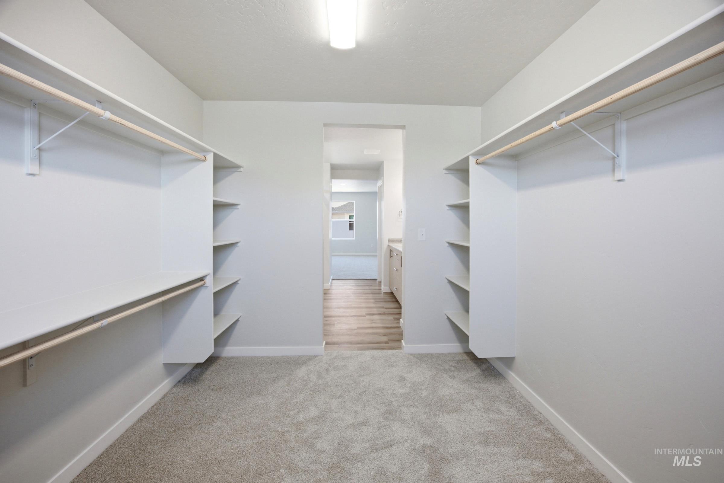 2470 W Clegane Ct Property Photo 23