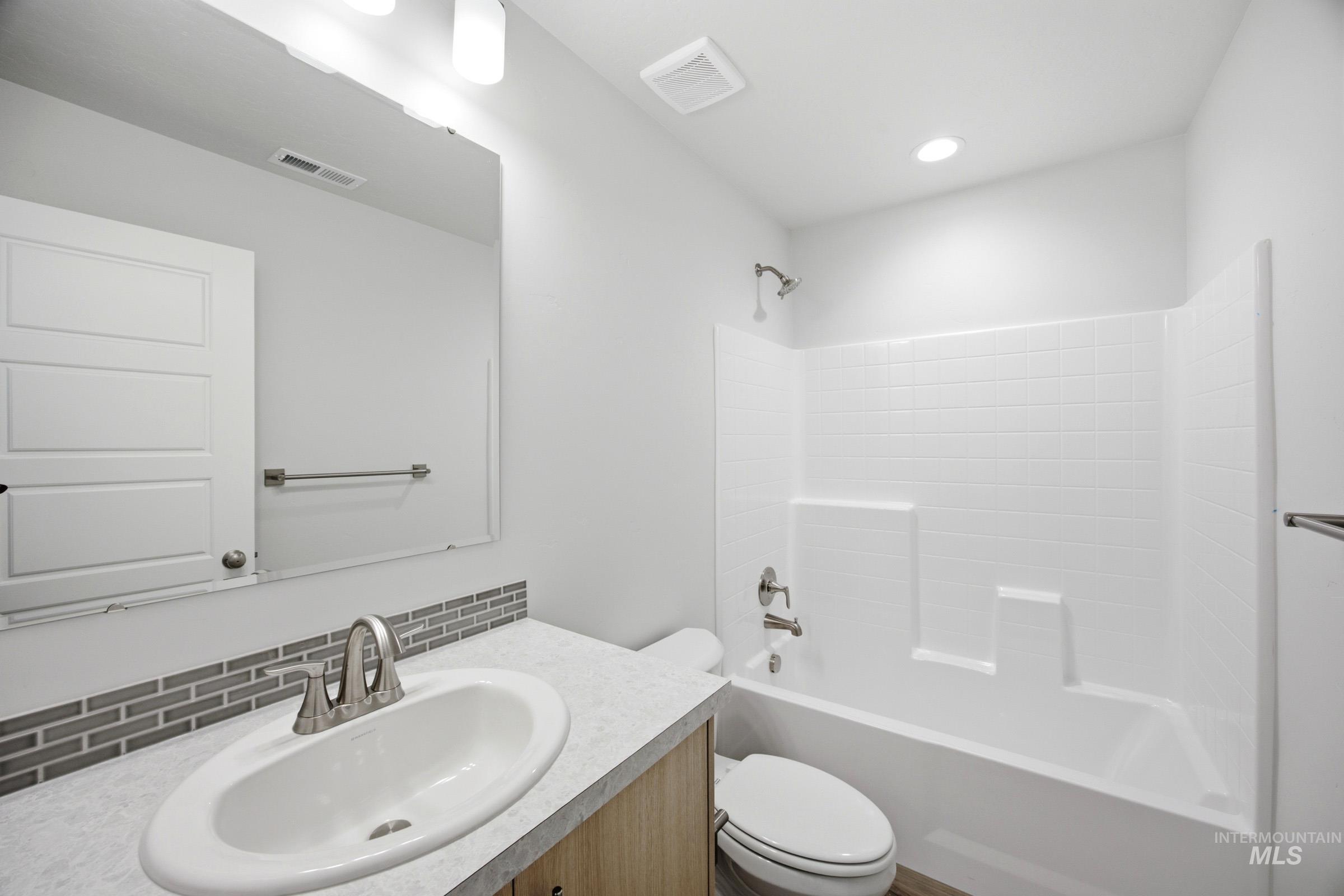 2470 W Clegane Ct Property Photo 25