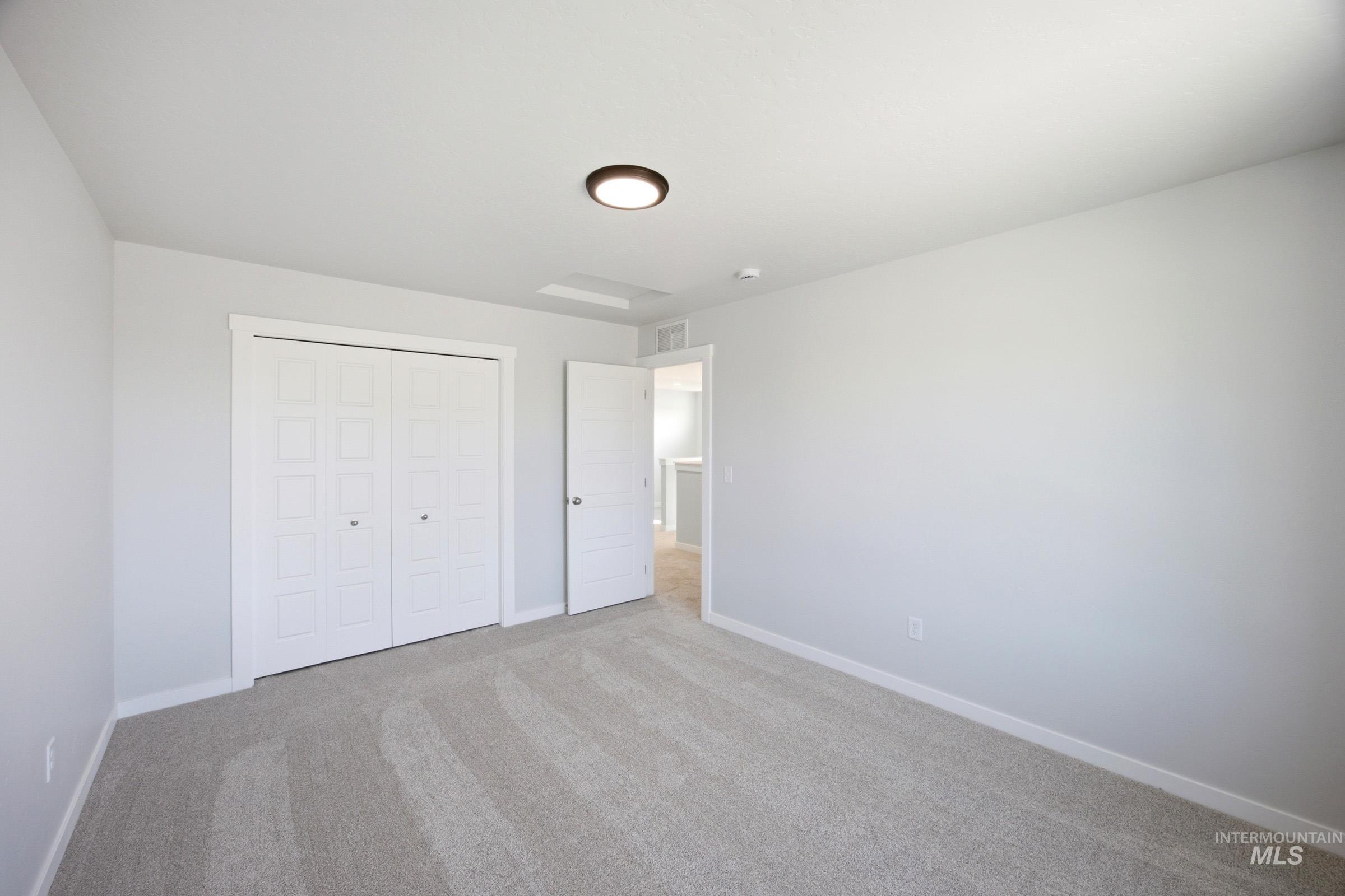 2470 W Clegane Ct Property Photo 27