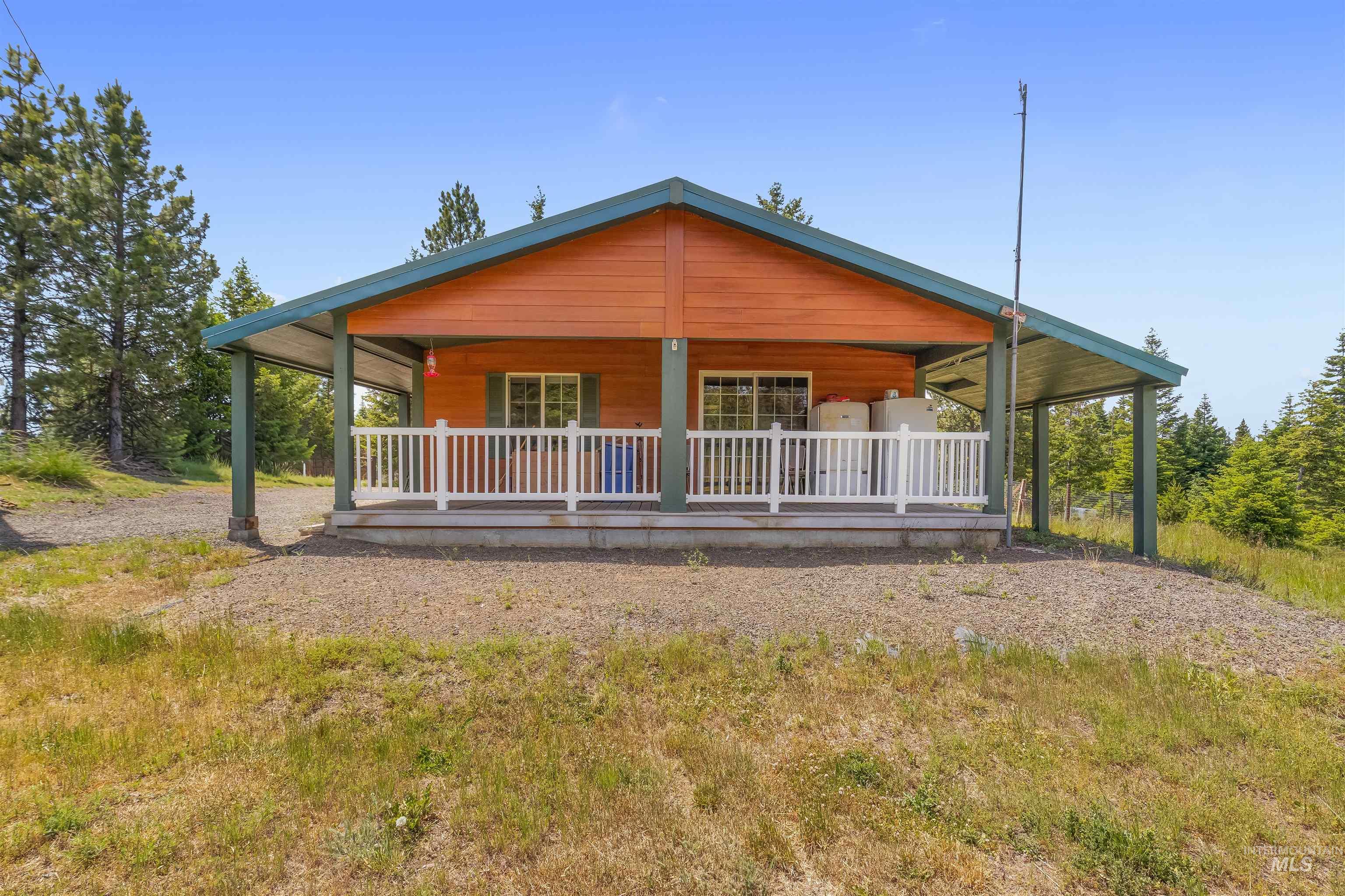43874 Yellow Pine Avenue Property Photo 8