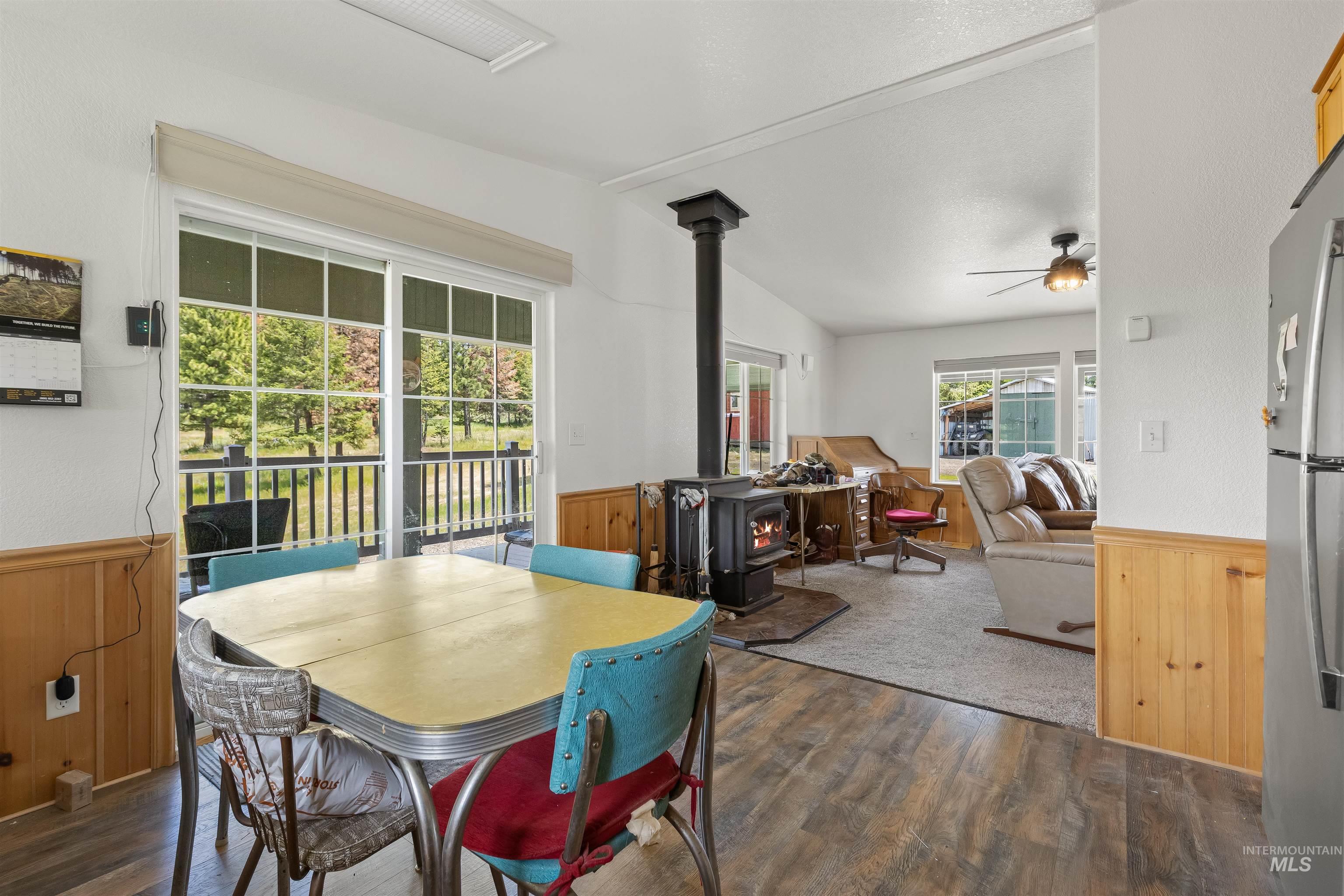 43874 Yellow Pine Avenue Property Photo 14