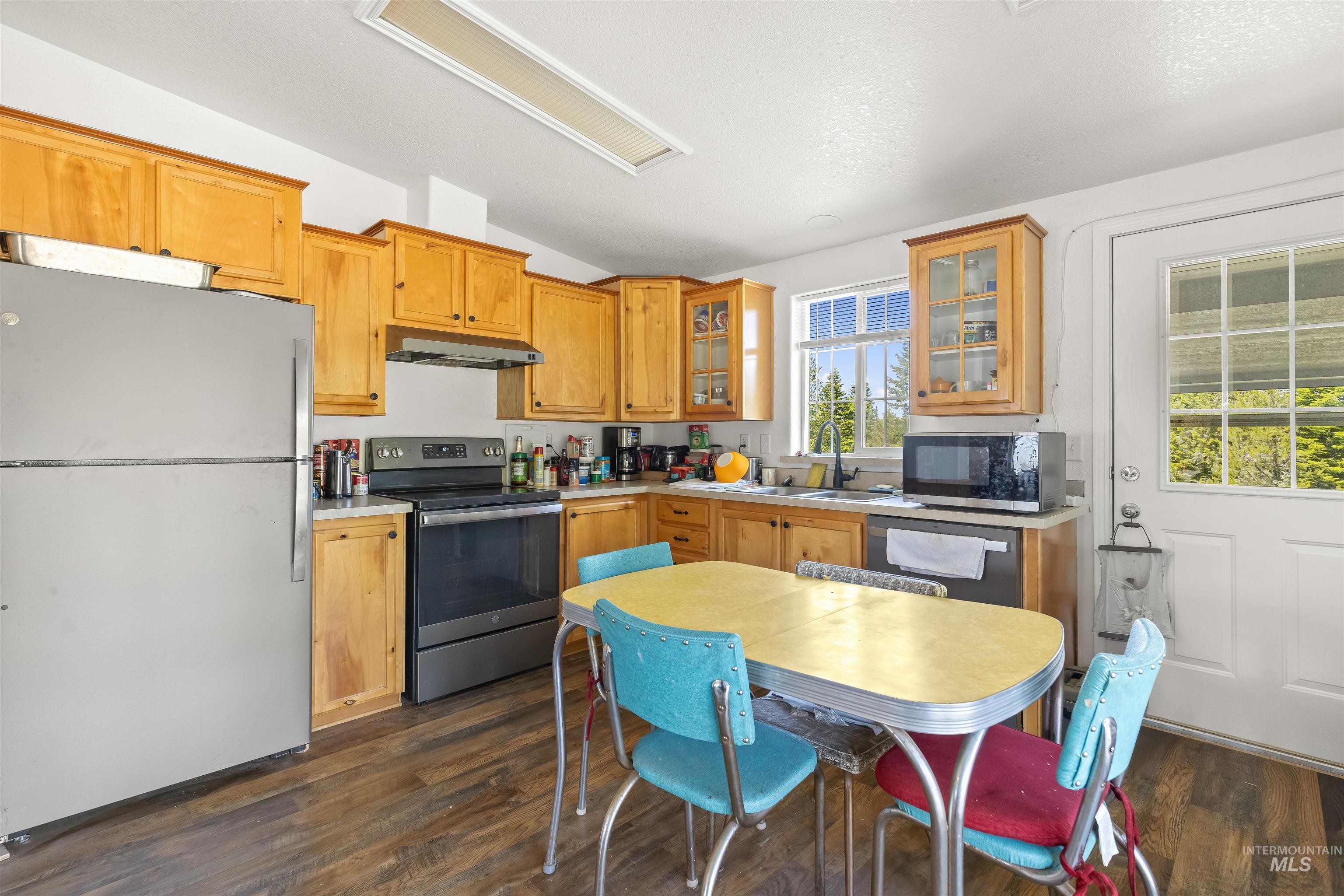 43874 Yellow Pine Avenue Property Photo 16