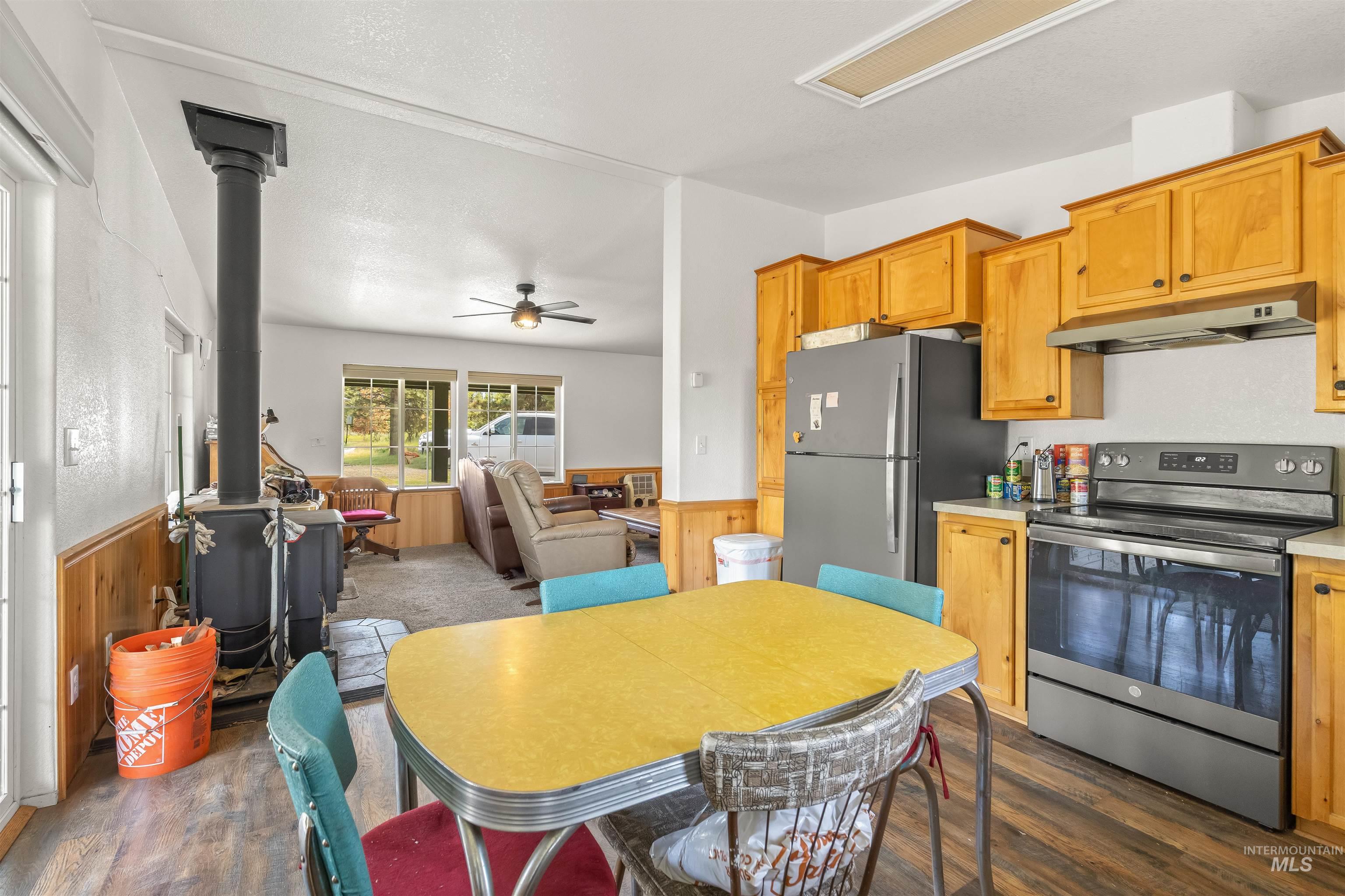 43874 Yellow Pine Avenue Property Photo 17