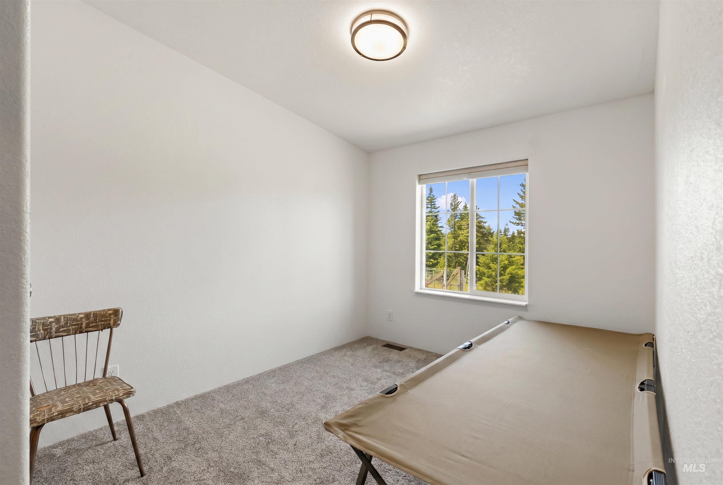 43874 Yellow Pine Avenue Property Photo 25