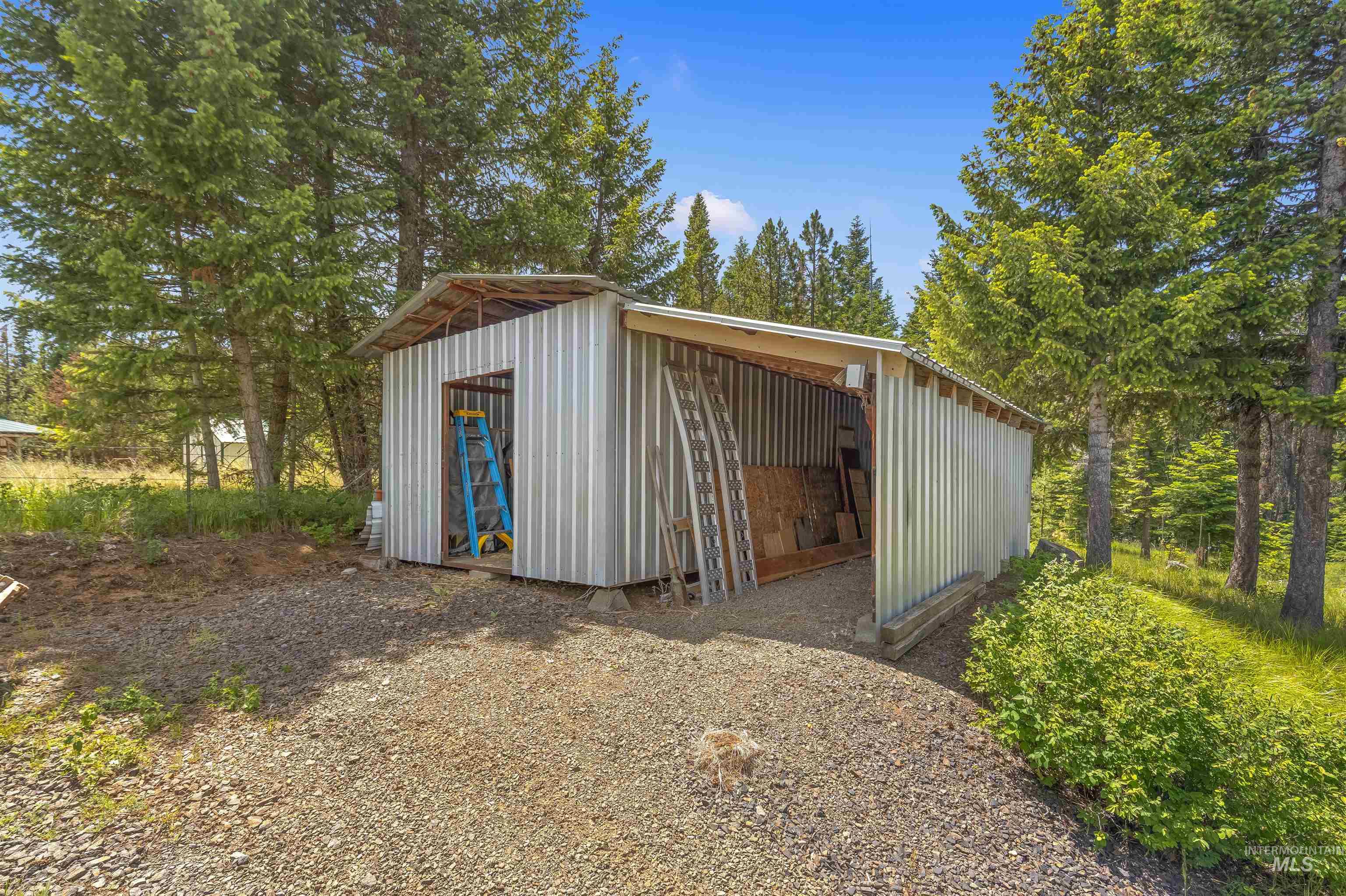 43874 Yellow Pine Avenue Property Photo 28