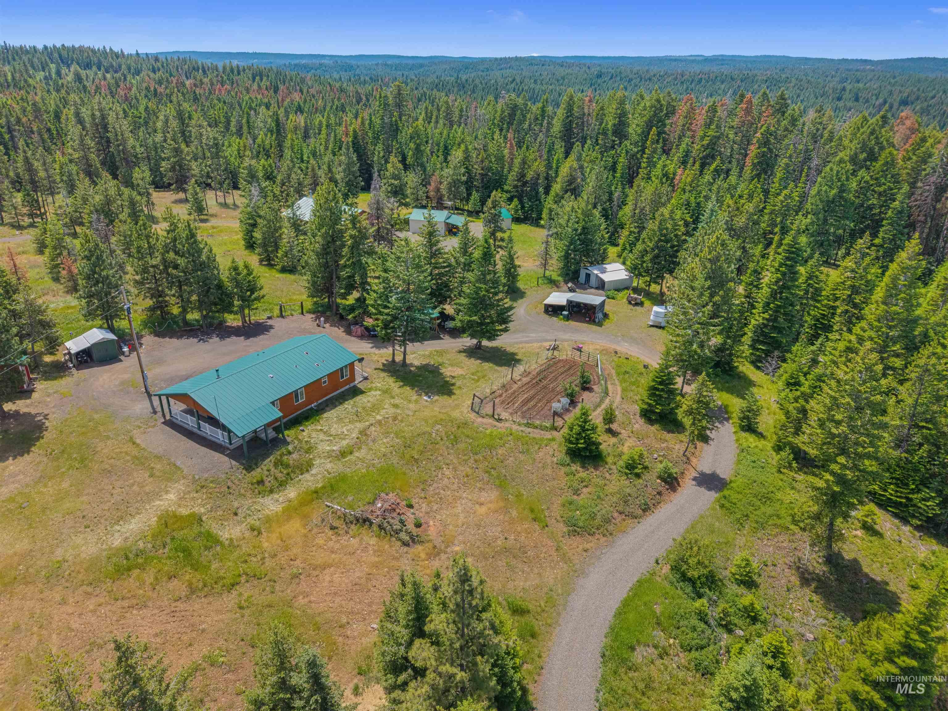 43874 Yellow Pine Avenue Property Photo 38
