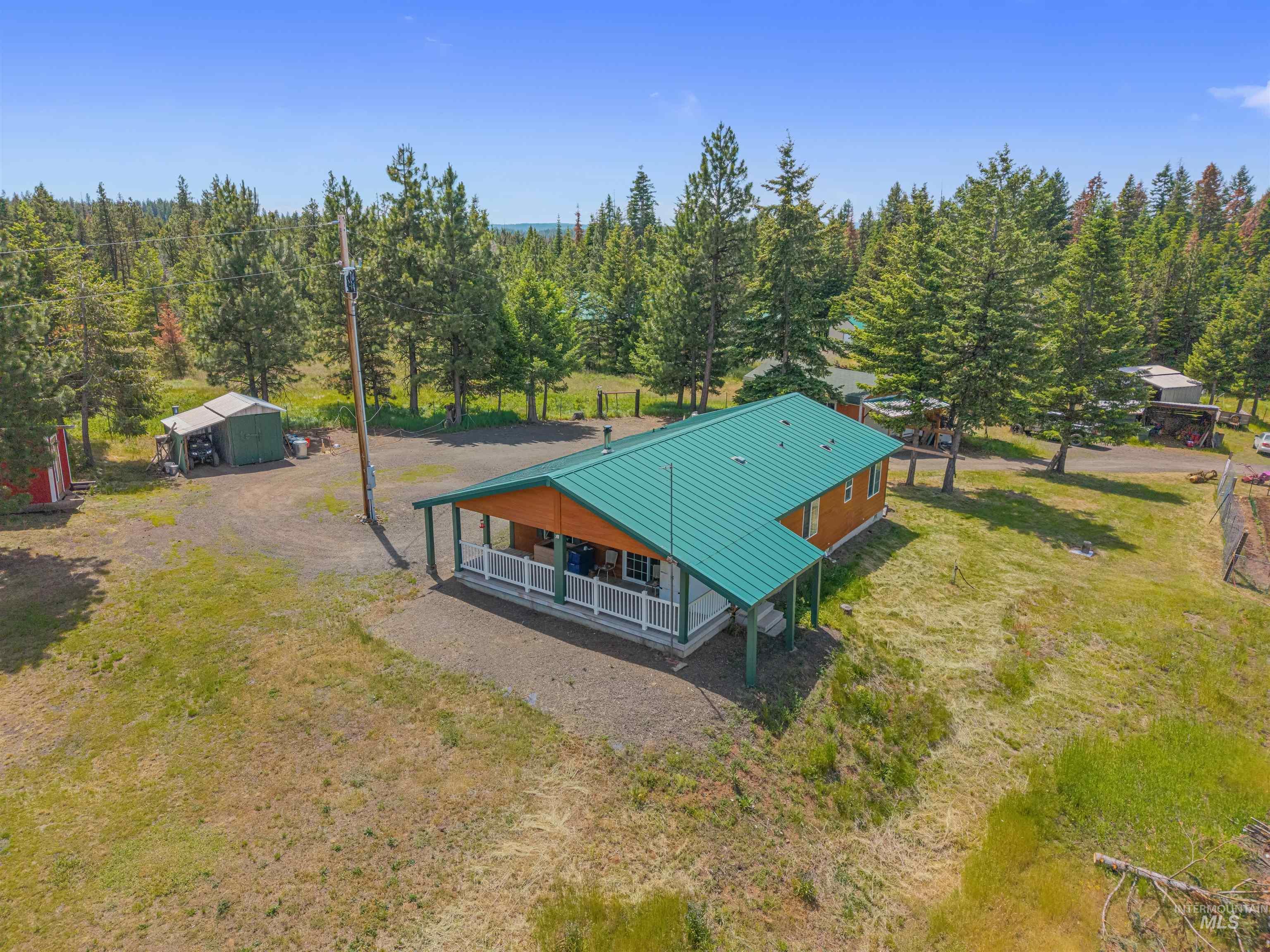 43874 Yellow Pine Avenue Property Photo 40