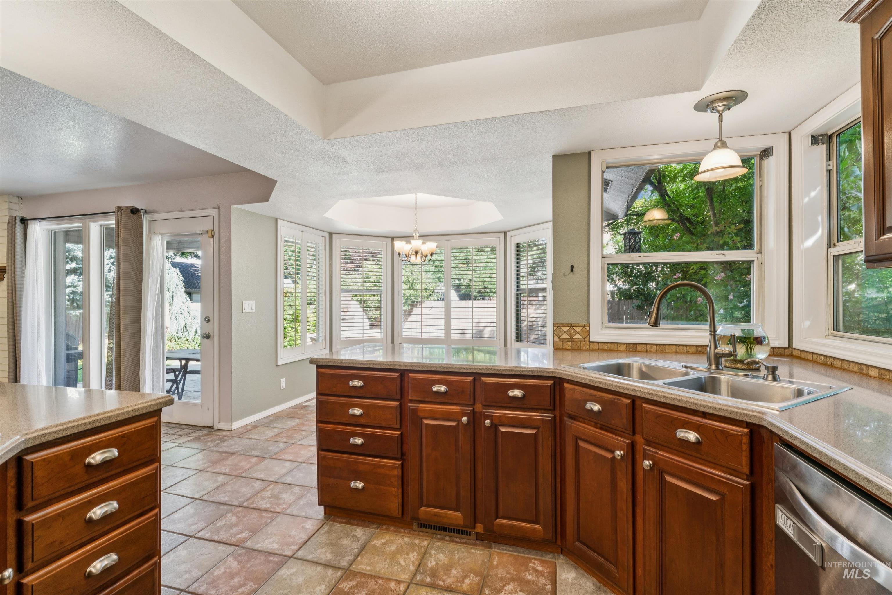 5108 N Samson Property Photo 11