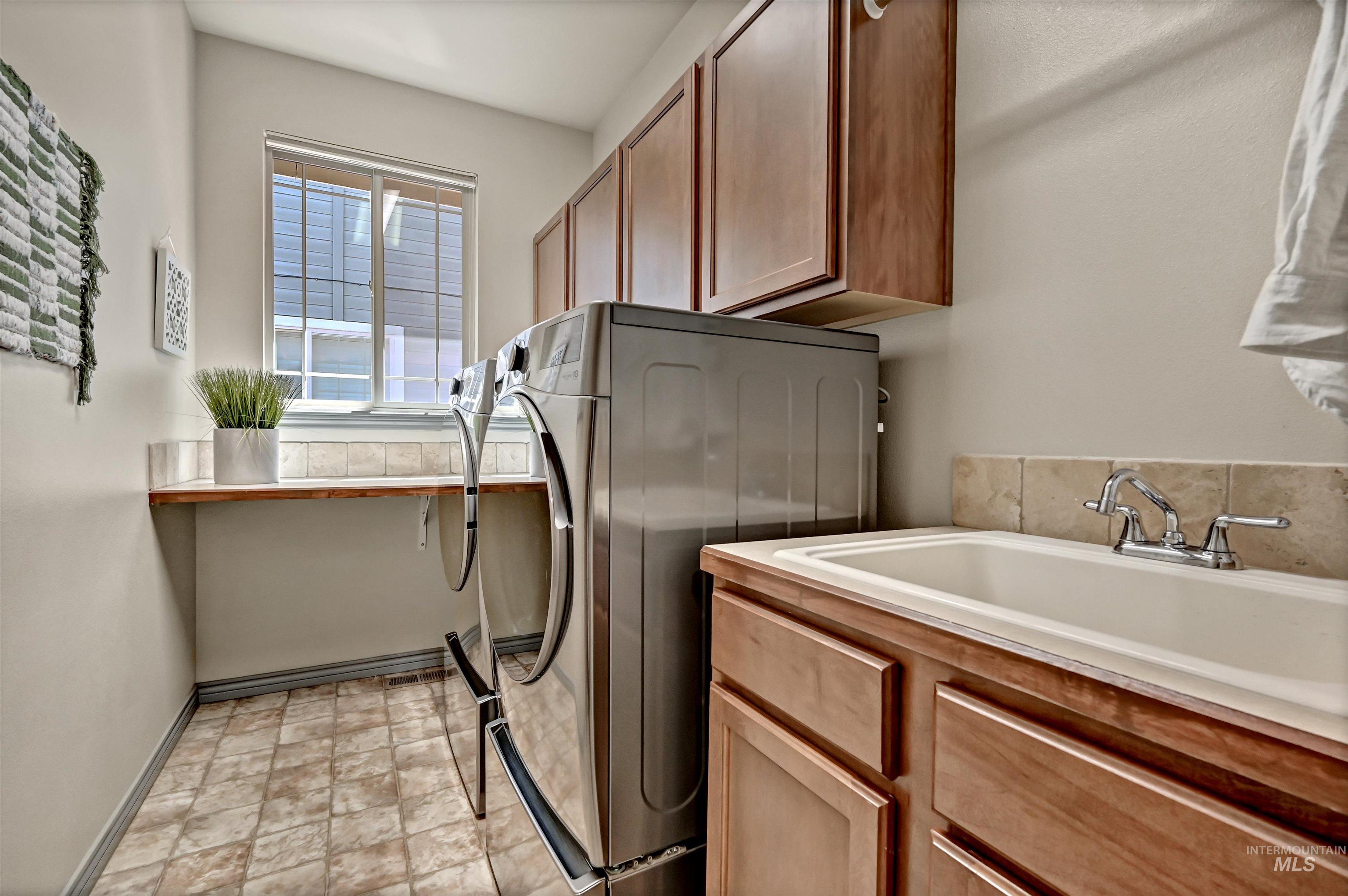 830 E Thunderbird Court Property Photo 26