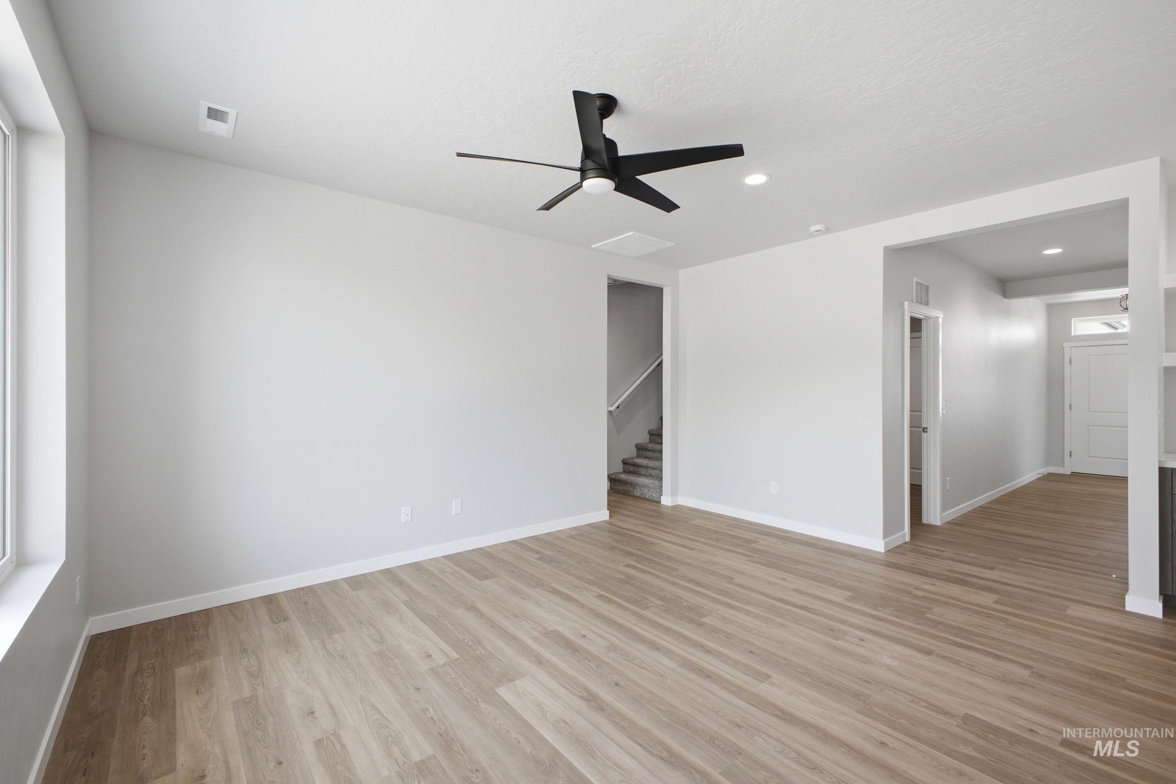 14104 Shiny Spruce St Property Photo 8