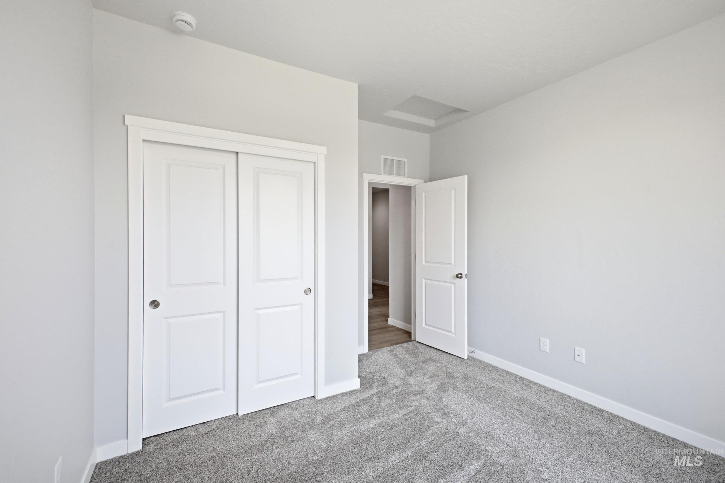 14104 Shiny Spruce St Property Photo 11